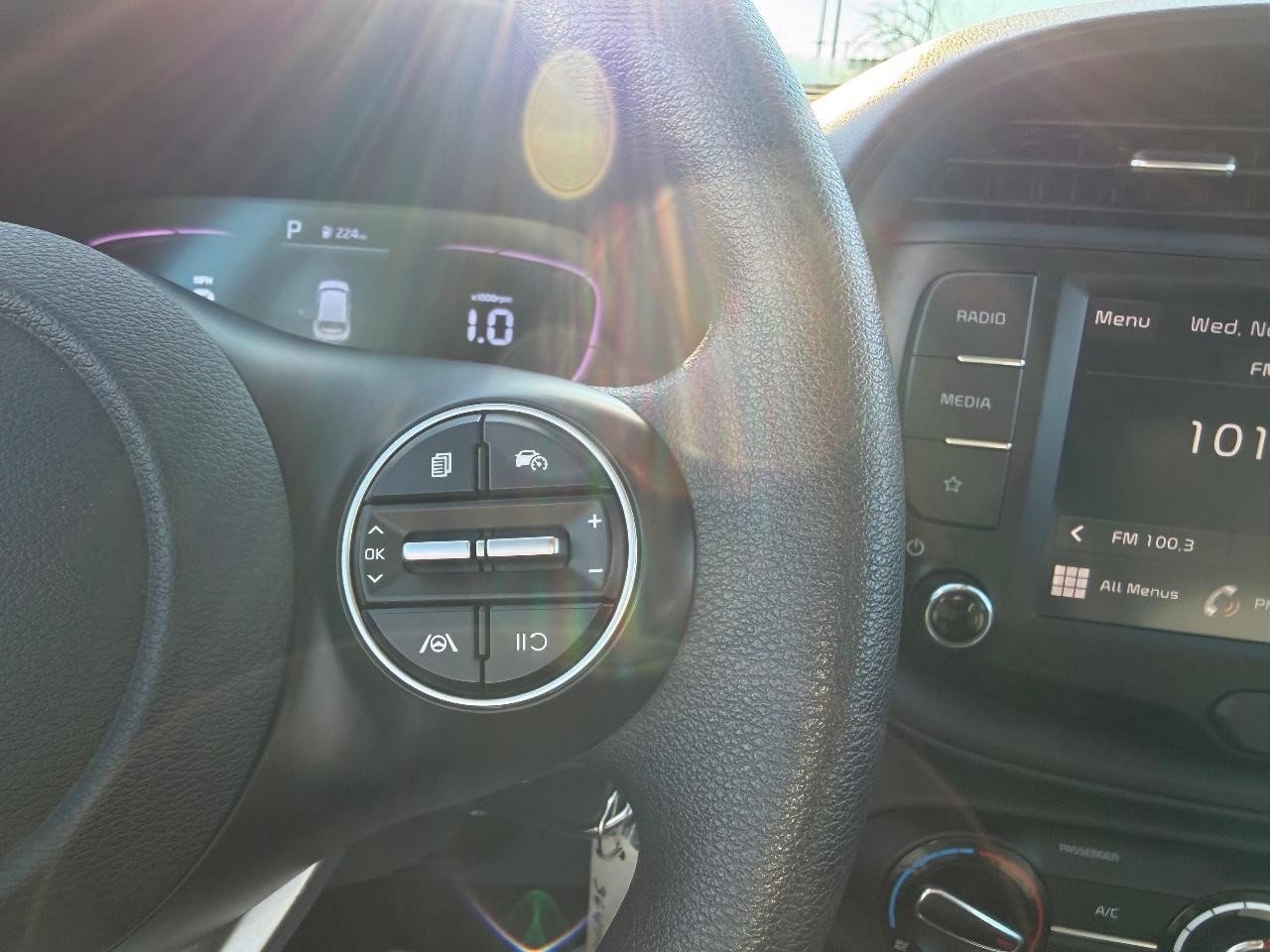 Kia Soul Vehicle Full-screen Gallery Image 10