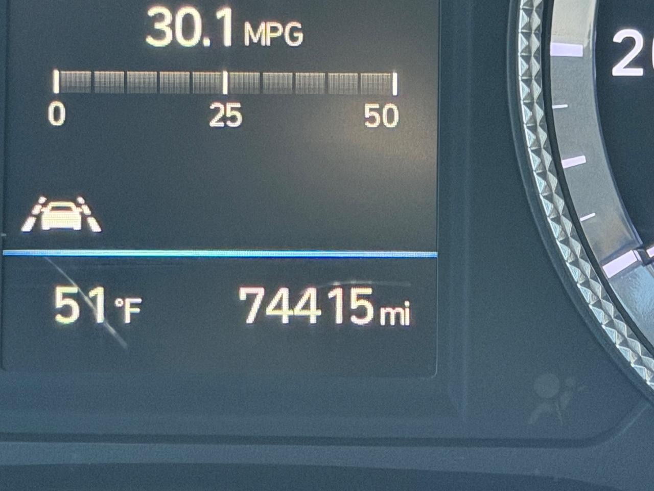 Hyundai Sonata Vehicle Full-screen Gallery Image 17