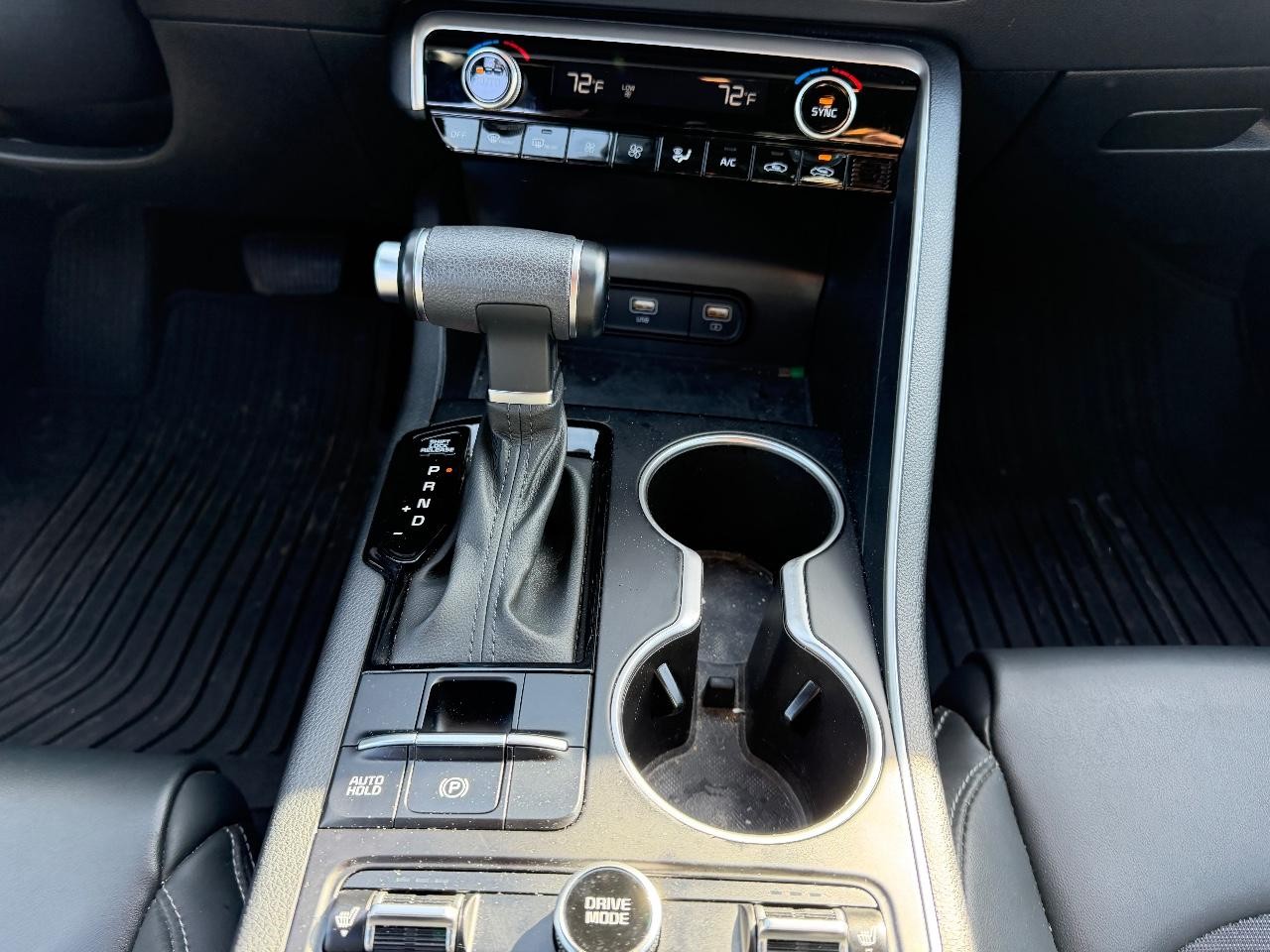 Kia K5 Vehicle Full-screen Gallery Image 14