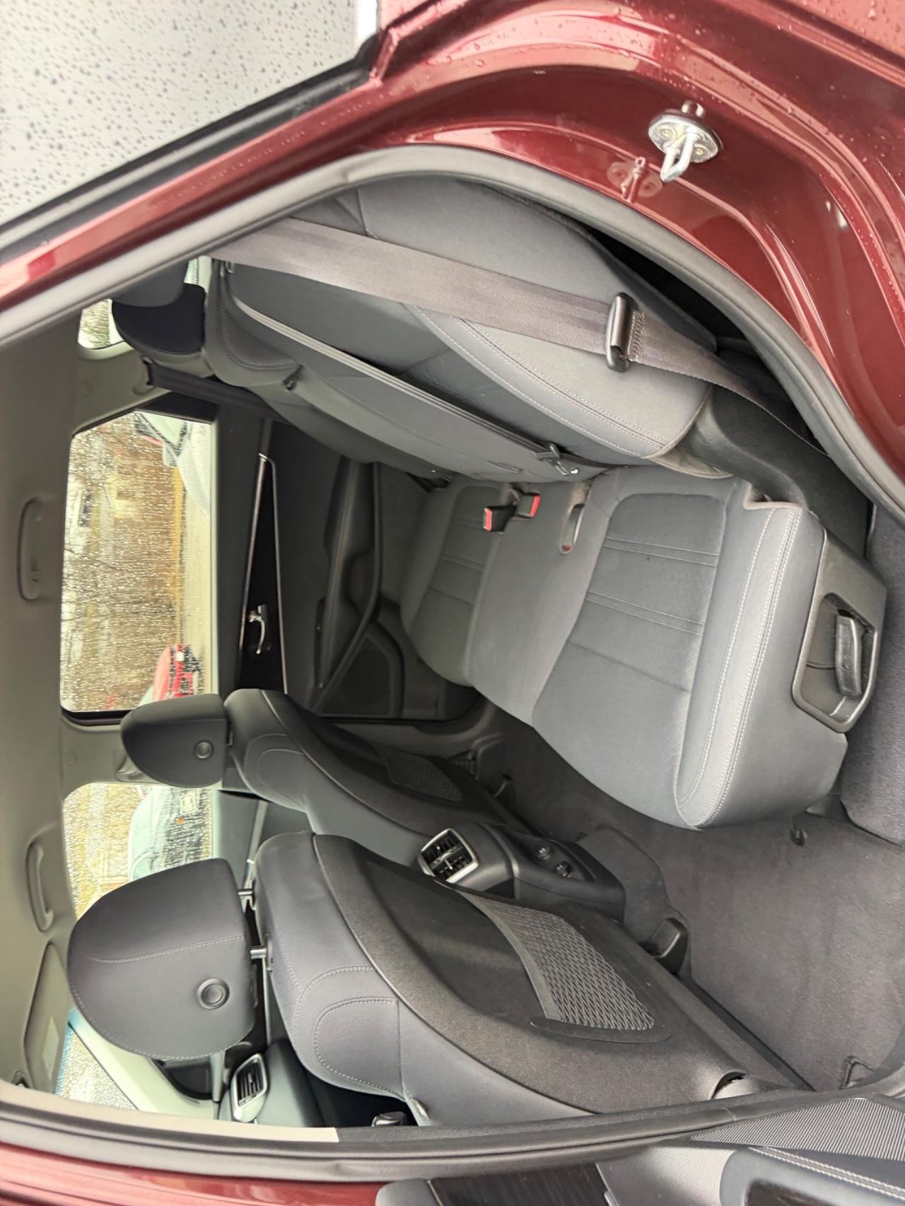 Kia Sorento Vehicle Full-screen Gallery Image 07