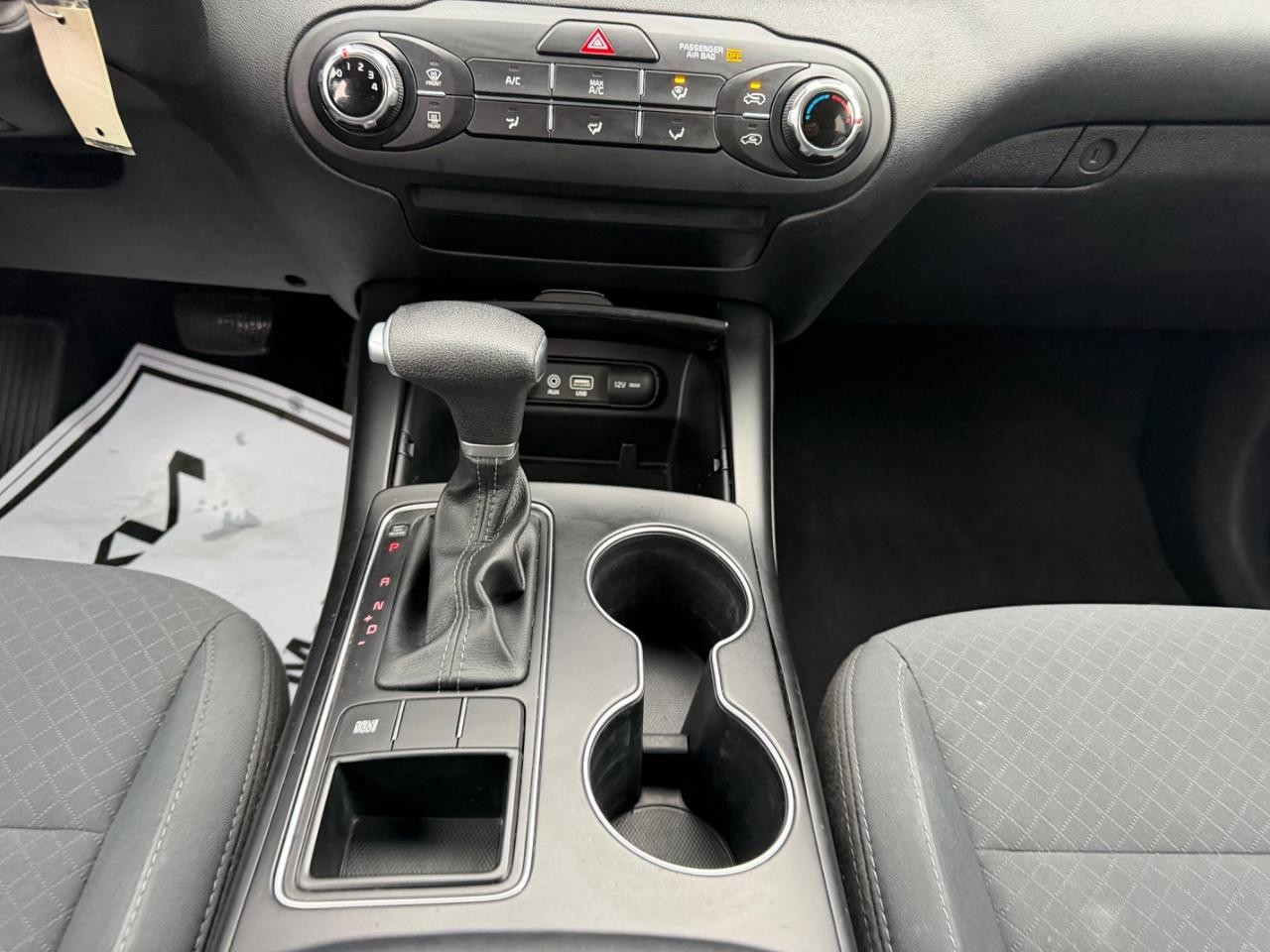 Kia Sorento Vehicle Full-screen Gallery Image 14