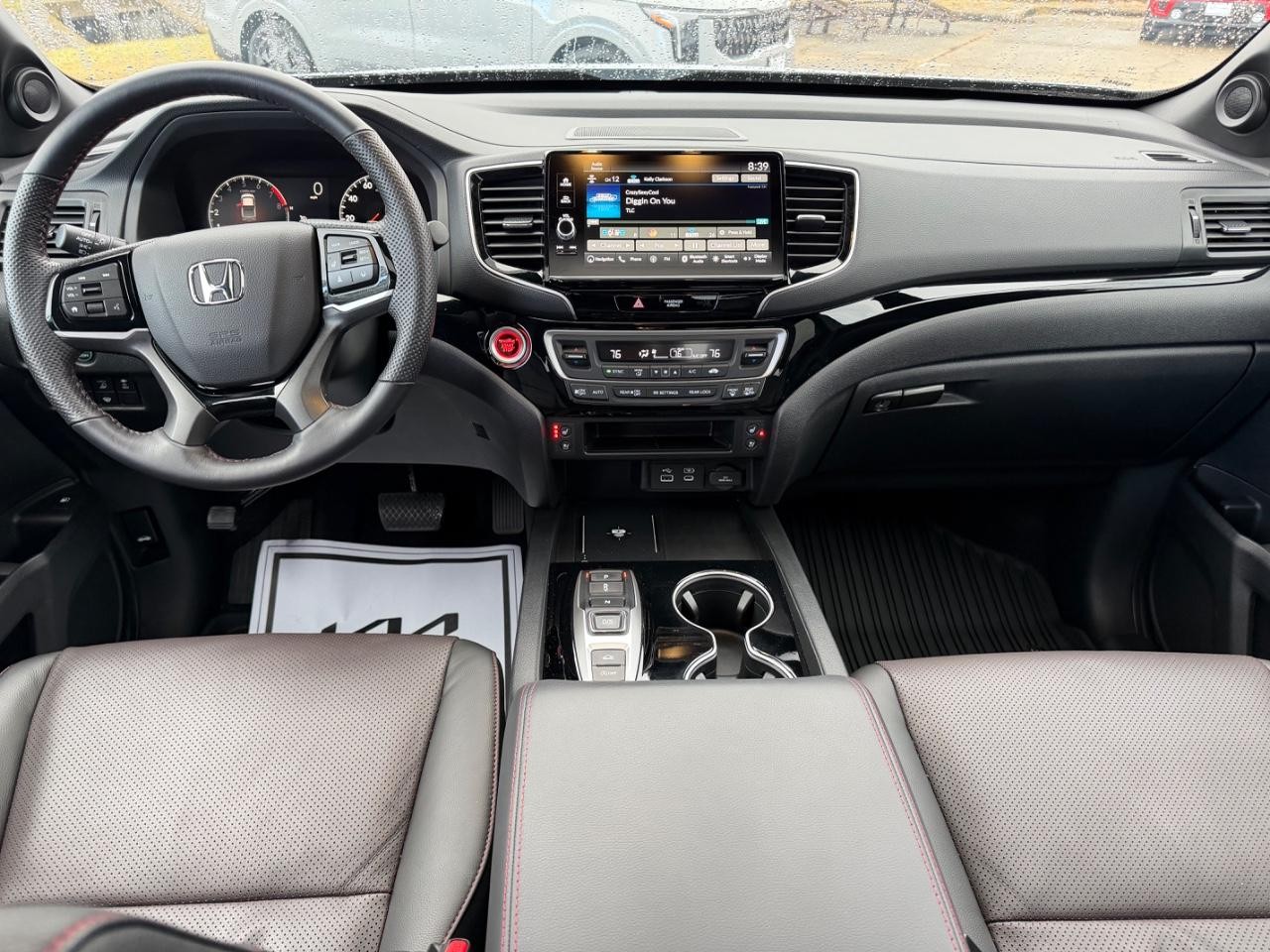 Honda Ridgeline Vehicle Full-screen Gallery Image 08