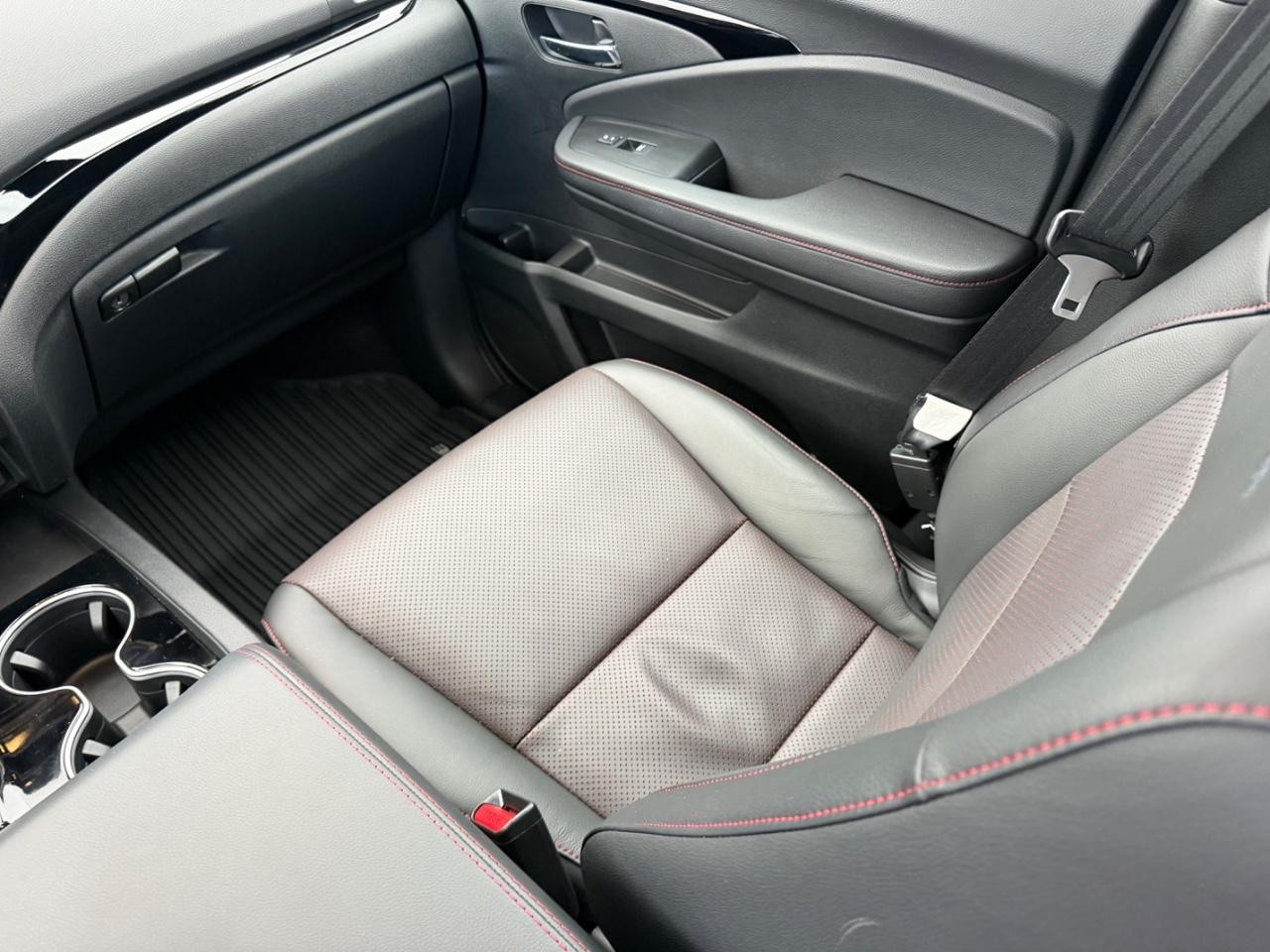 Honda Ridgeline Vehicle Full-screen Gallery Image 15