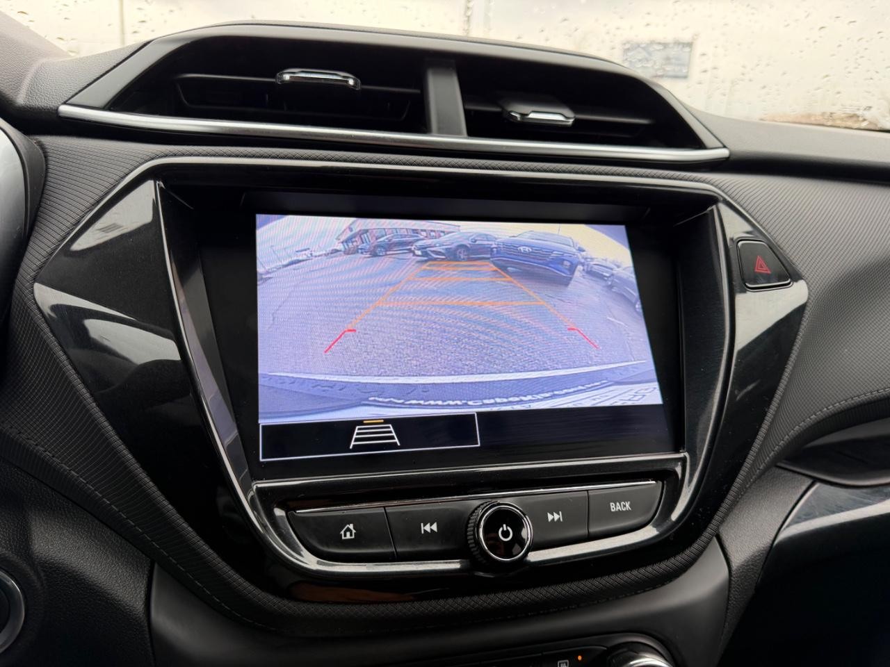 Chevrolet TrailBlazer Vehicle Full-screen Gallery Image 18