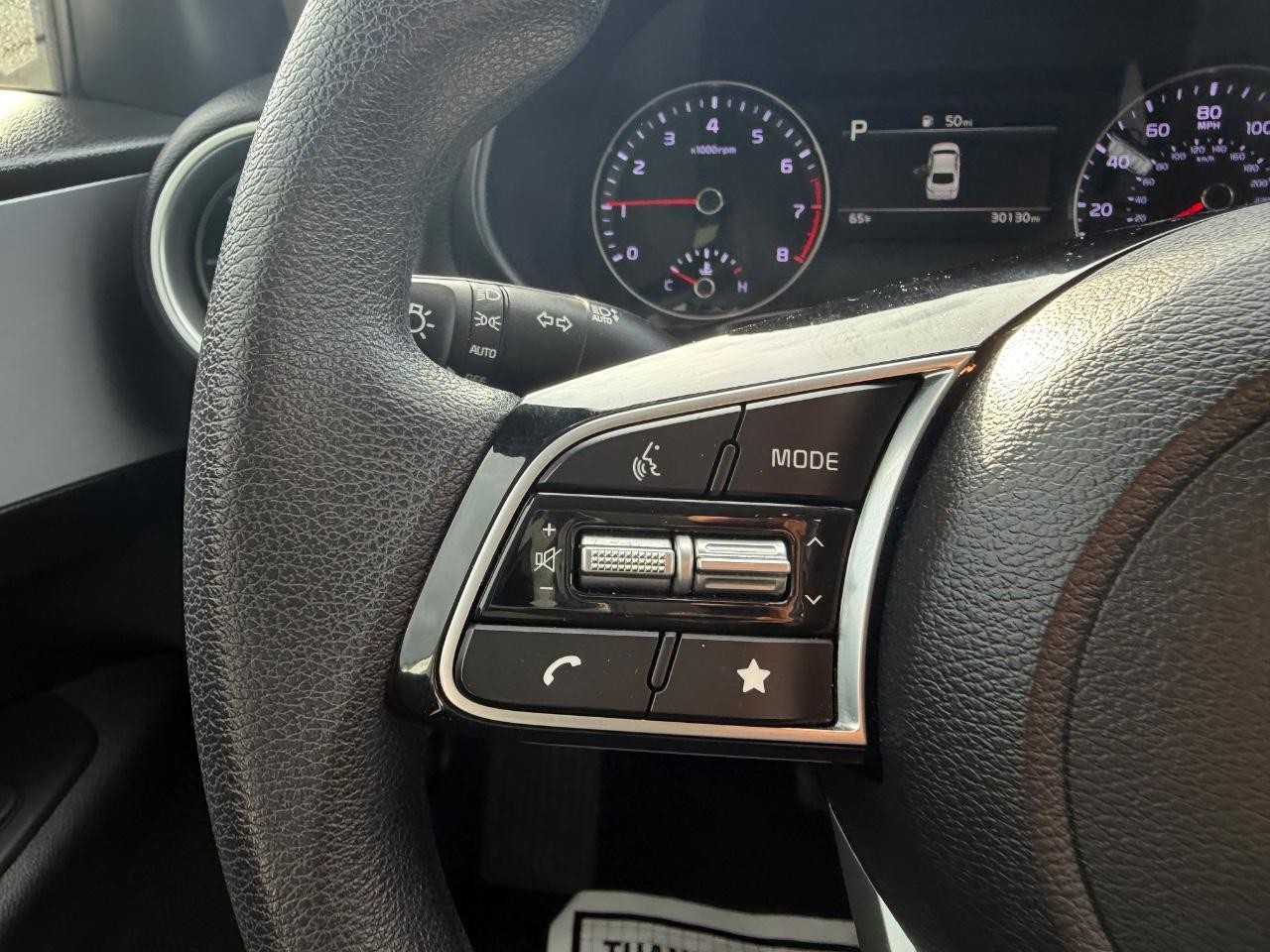 Kia Forte Vehicle Full-screen Gallery Image 08