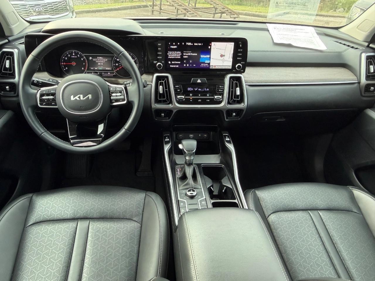 Kia Sorento Vehicle Full-screen Gallery Image 09