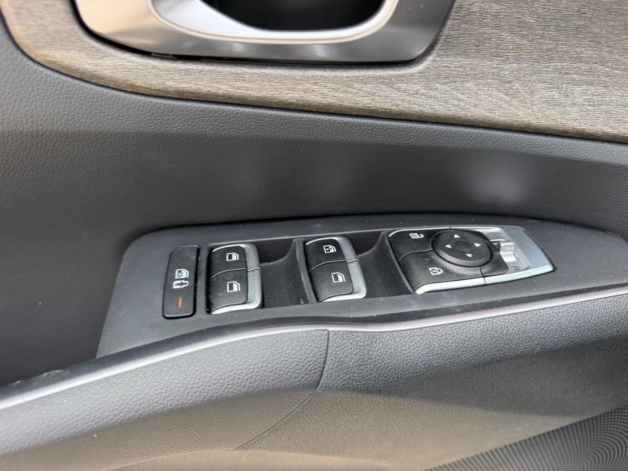 Kia Sorento Vehicle Full-screen Gallery Image 17