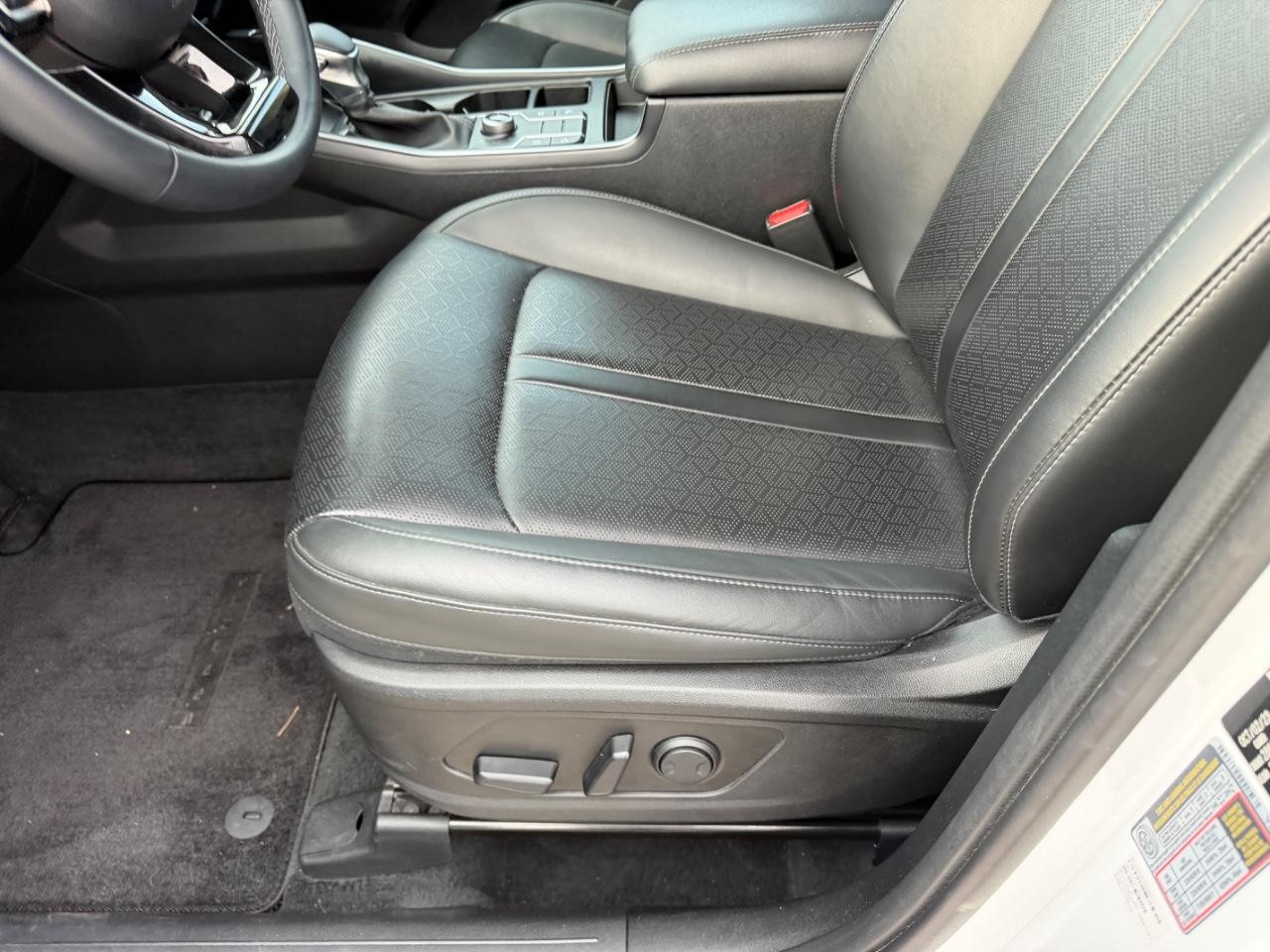 Kia Sorento Vehicle Full-screen Gallery Image 18