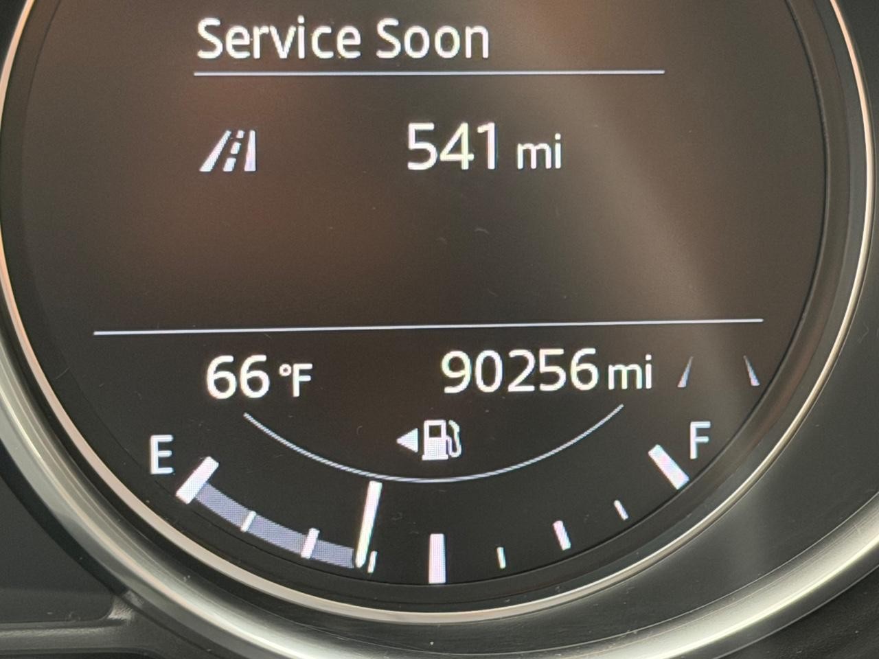 Mazda CX-5 Vehicle Full-screen Gallery Image 17