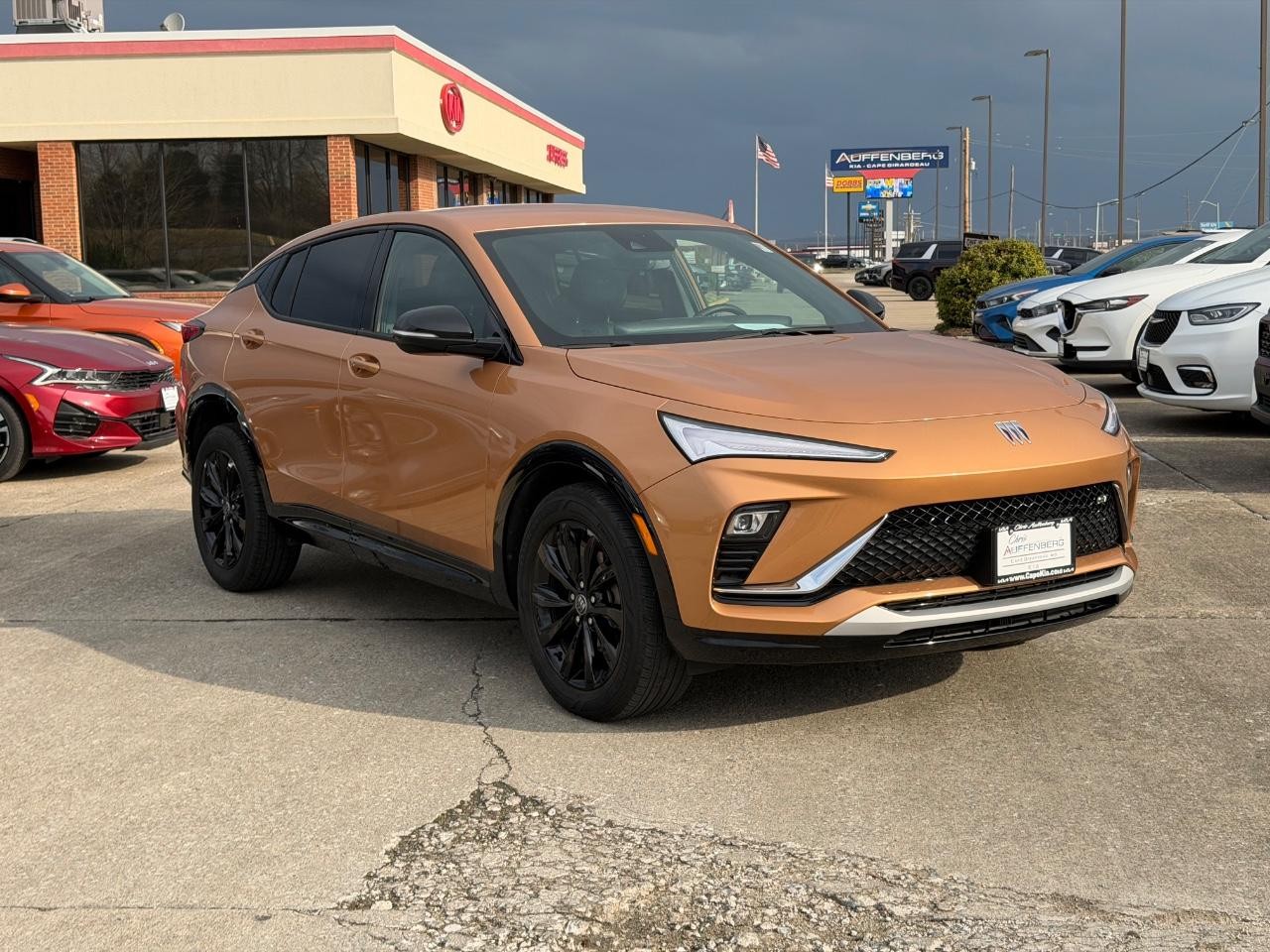 Buick Envista Vehicle Full-screen Gallery Image 01