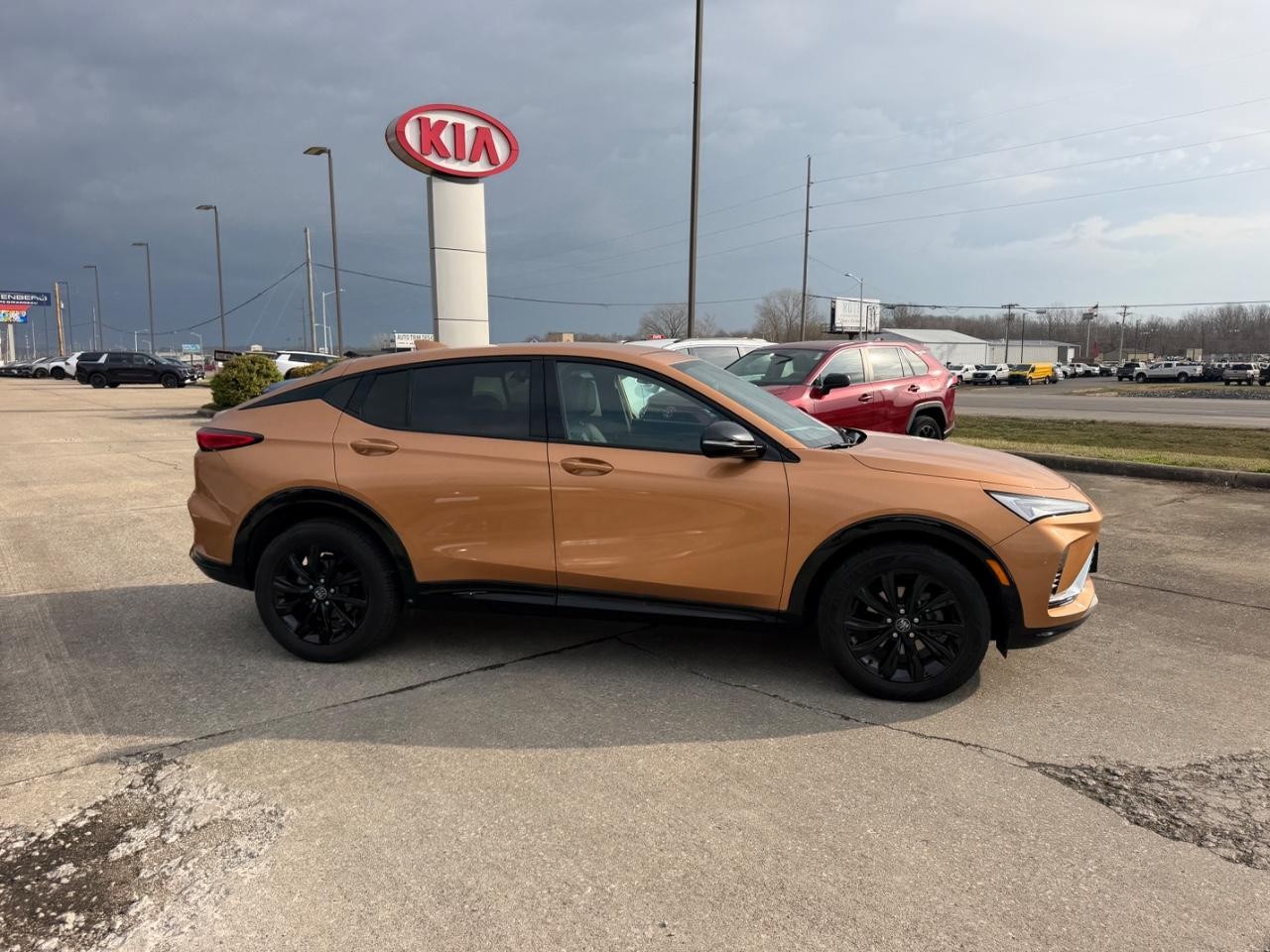 Buick Envista Vehicle Full-screen Gallery Image 02