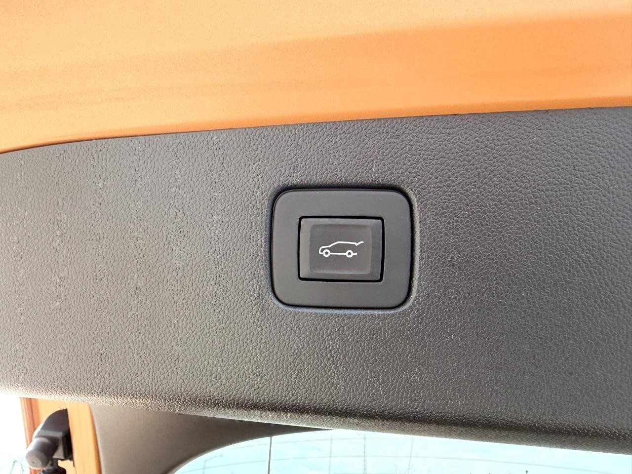 Buick Envista Vehicle Full-screen Gallery Image 05