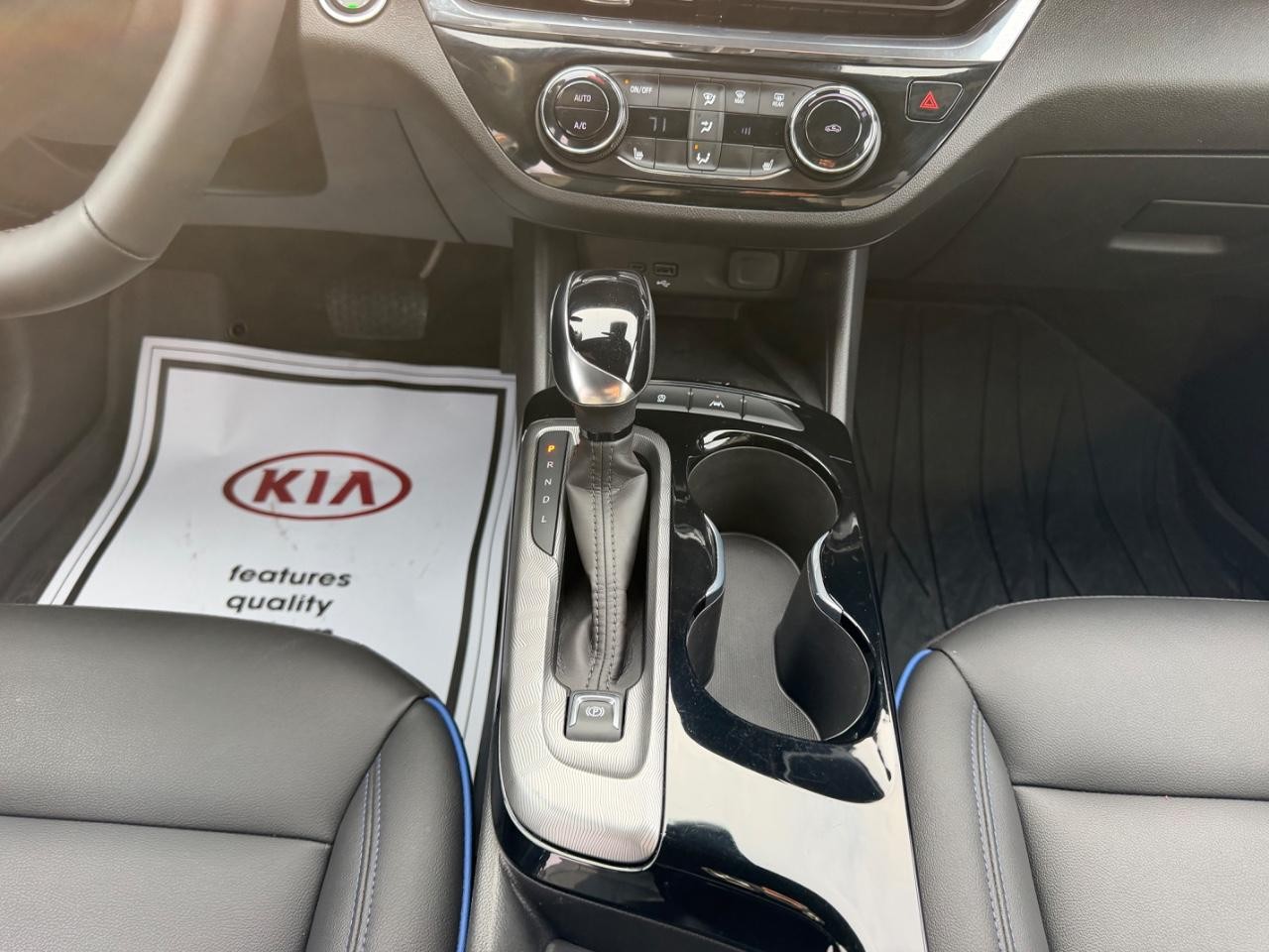 Buick Envista Vehicle Full-screen Gallery Image 14