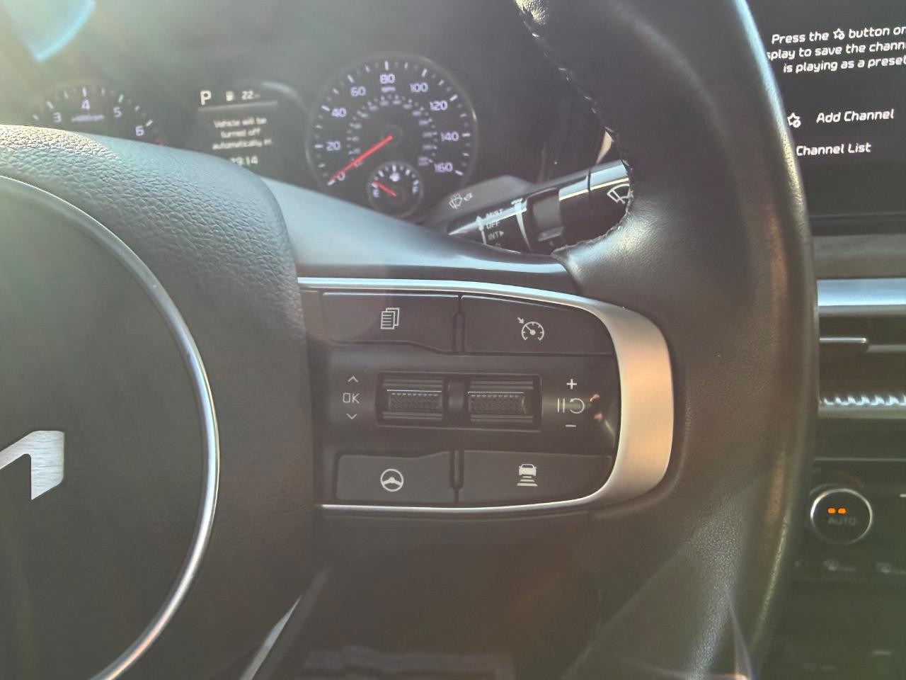 Kia K5 Vehicle Full-screen Gallery Image 12