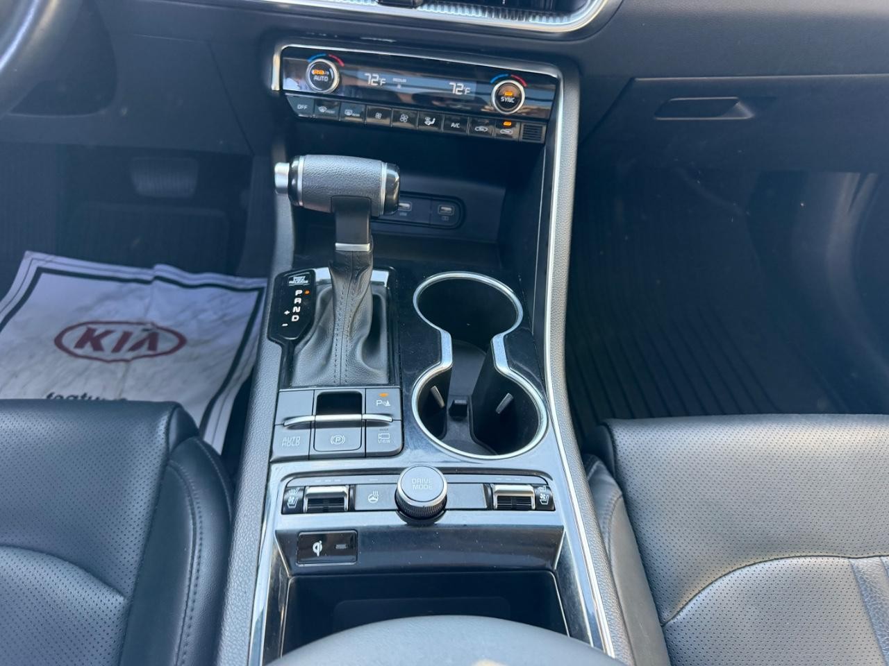 Kia K5 Vehicle Full-screen Gallery Image 15