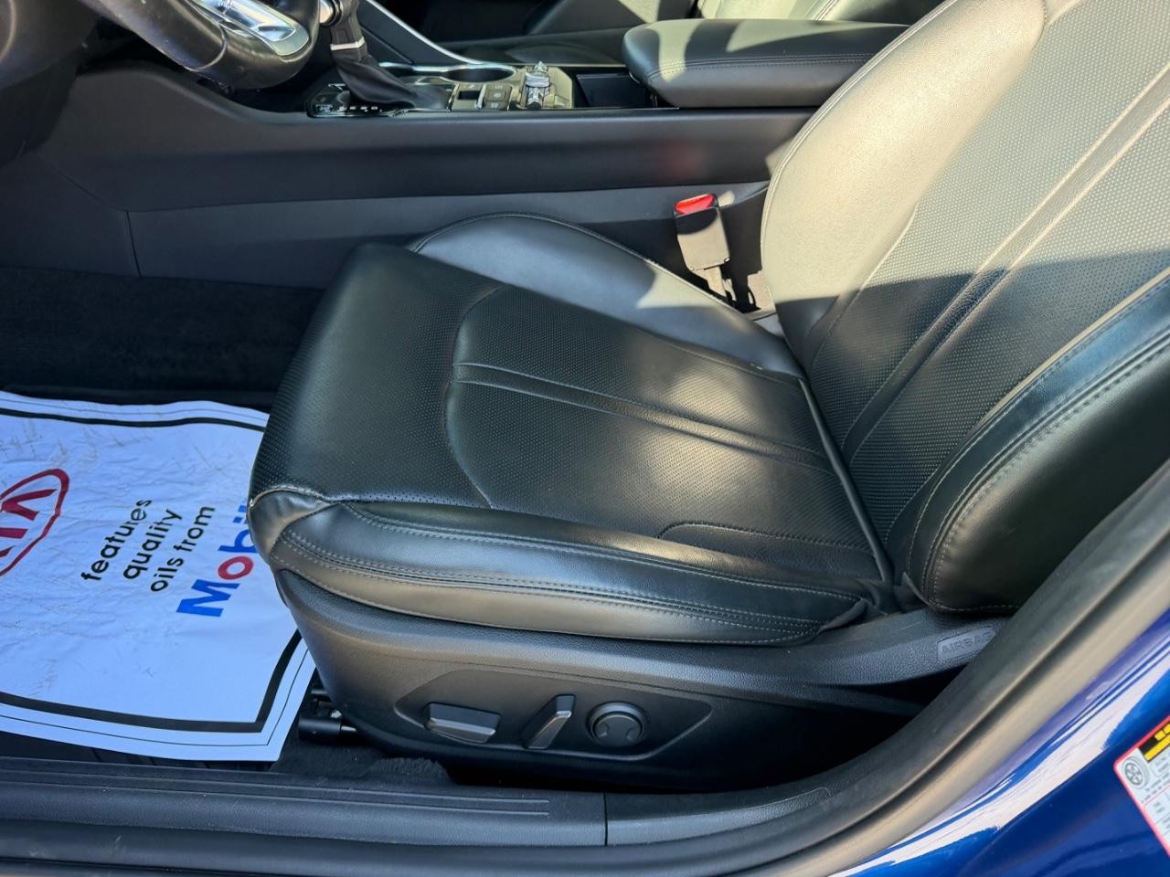 Kia K5 Vehicle Full-screen Gallery Image 19