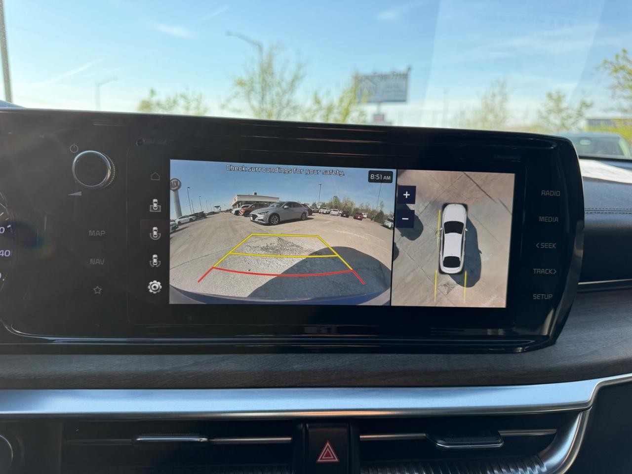 Kia K5 Vehicle Full-screen Gallery Image 21