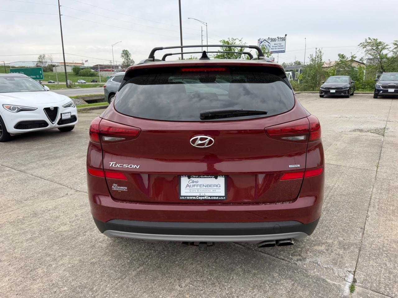 Hyundai Tucson Vehicle Full-screen Gallery Image 04