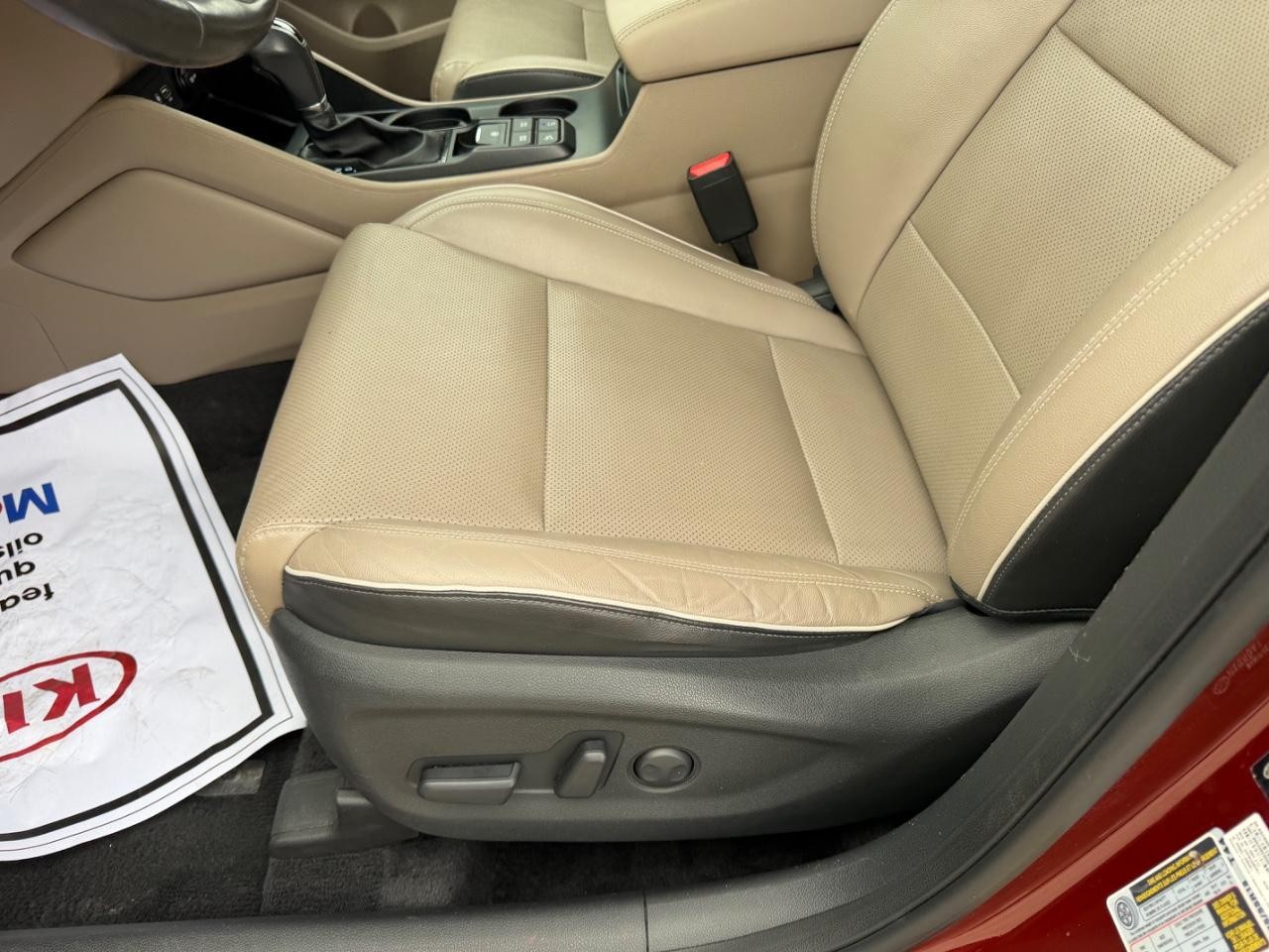 Hyundai Tucson Vehicle Full-screen Gallery Image 17