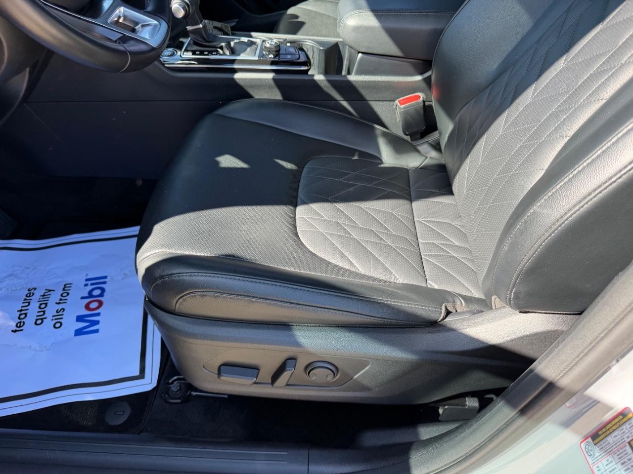 Kia Sportage Vehicle Full-screen Gallery Image 17