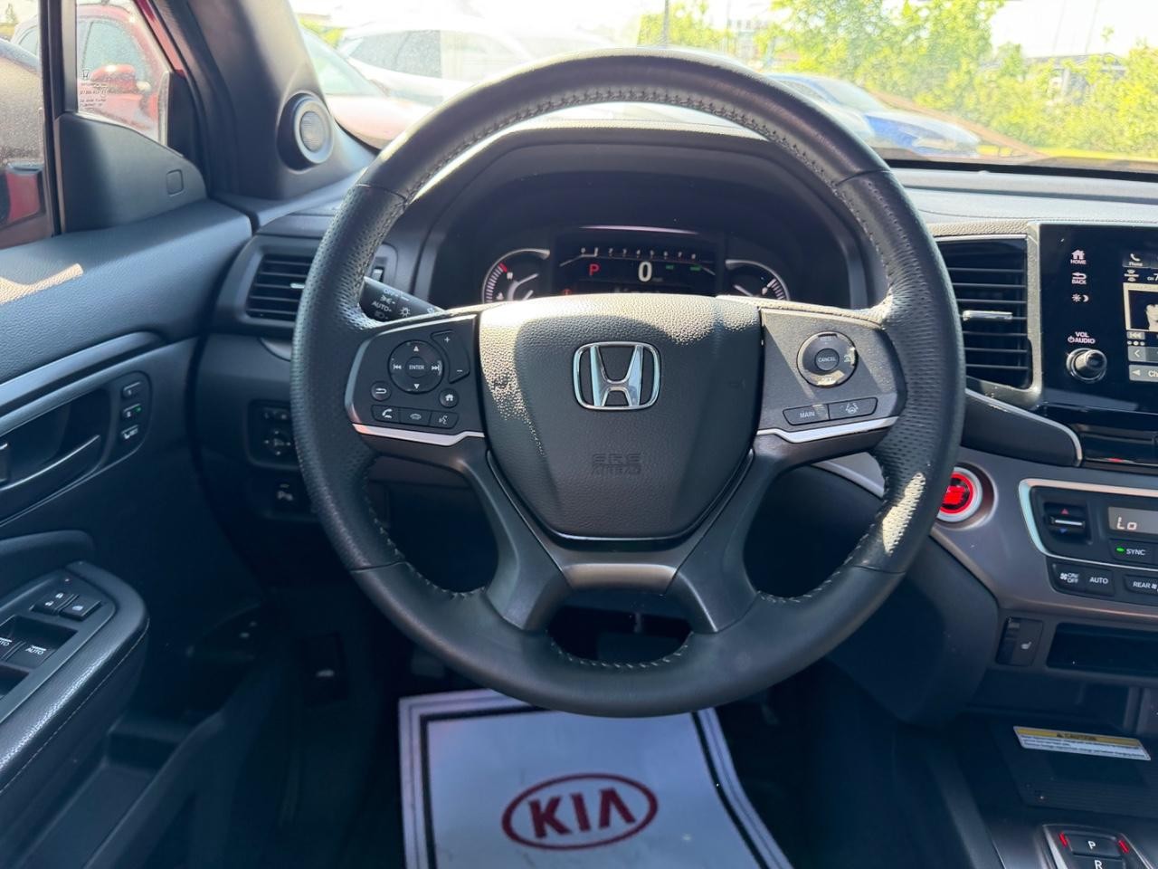 Honda Passport Vehicle Full-screen Gallery Image 10
