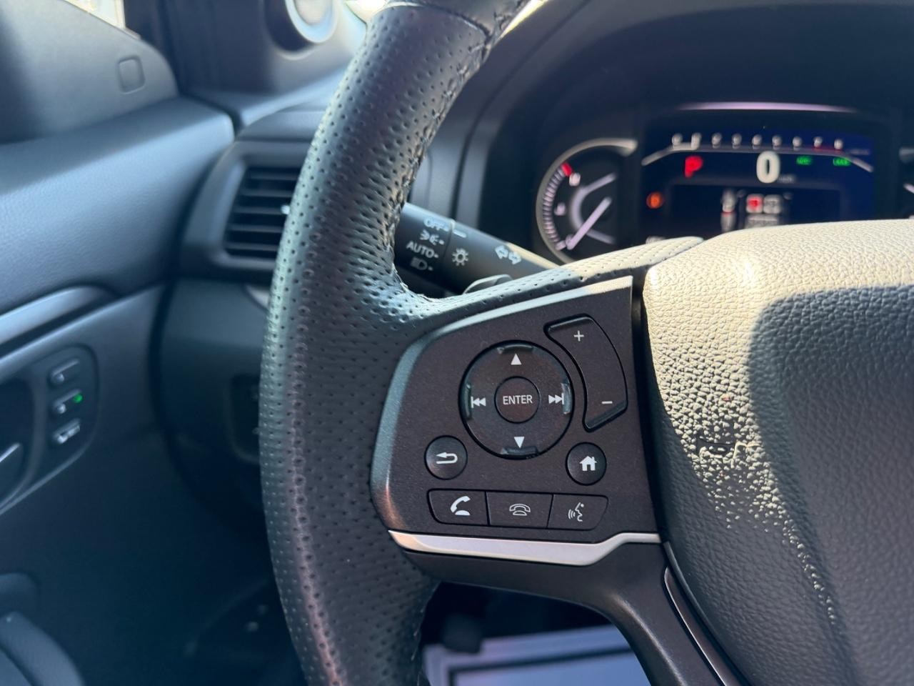 Honda Passport Vehicle Full-screen Gallery Image 11