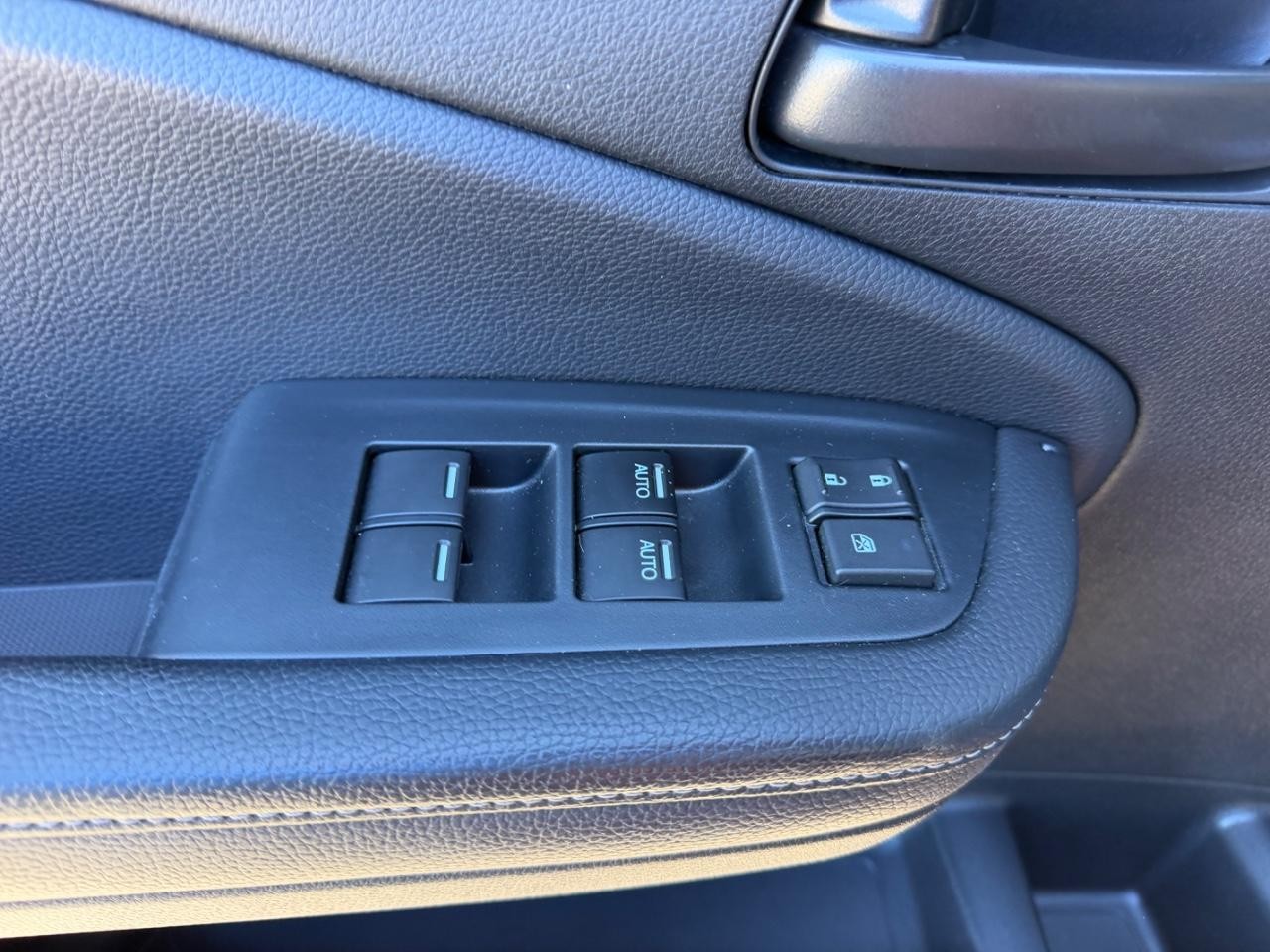 Honda Passport Vehicle Full-screen Gallery Image 17