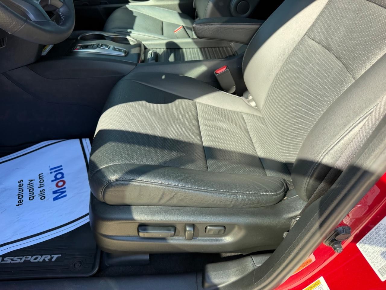 Honda Passport Vehicle Full-screen Gallery Image 19