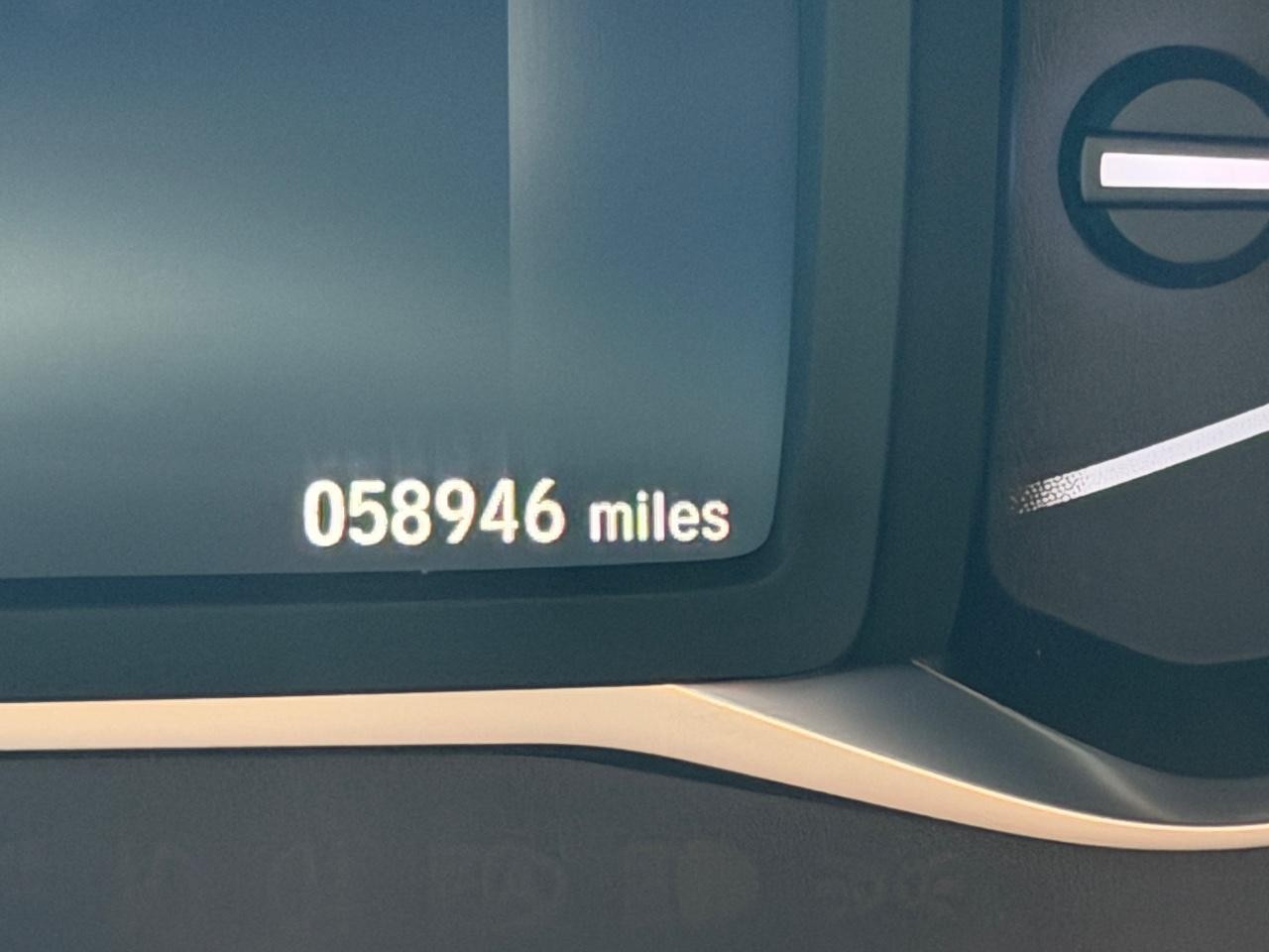 Honda Passport Vehicle Full-screen Gallery Image 20