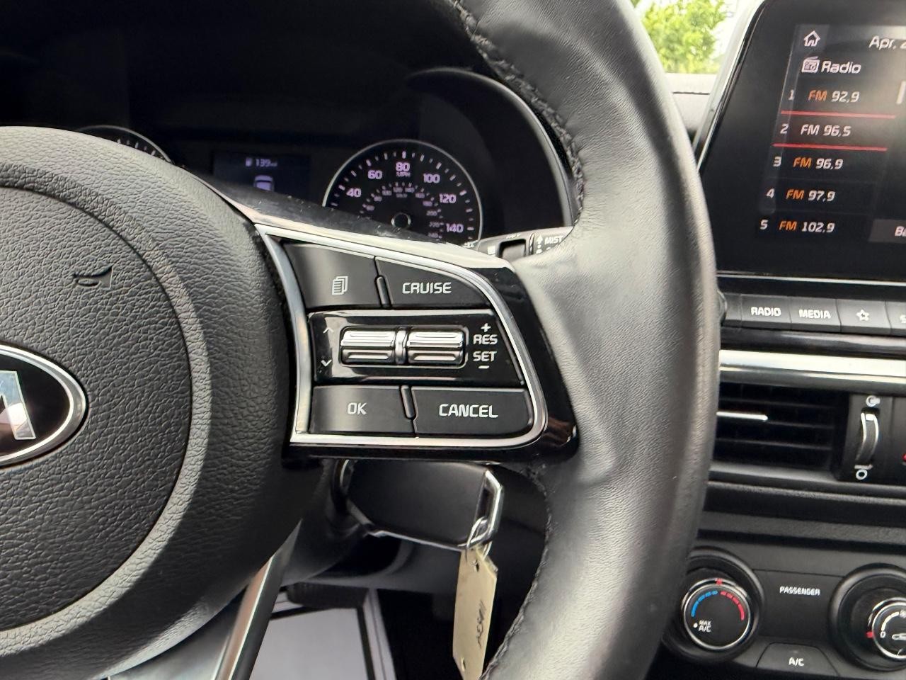 Kia Forte Vehicle Full-screen Gallery Image 11