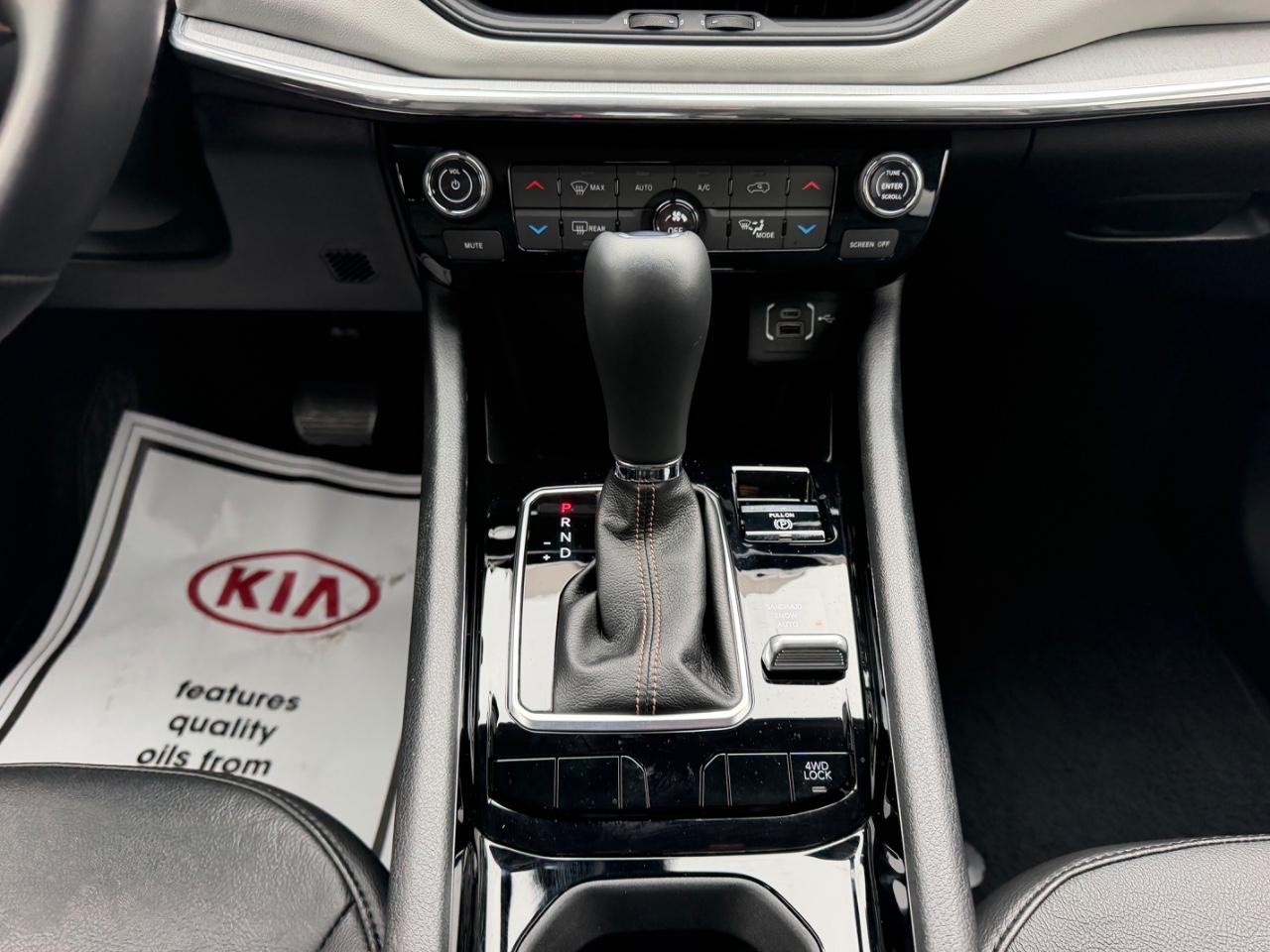Jeep Compass Vehicle Full-screen Gallery Image 14