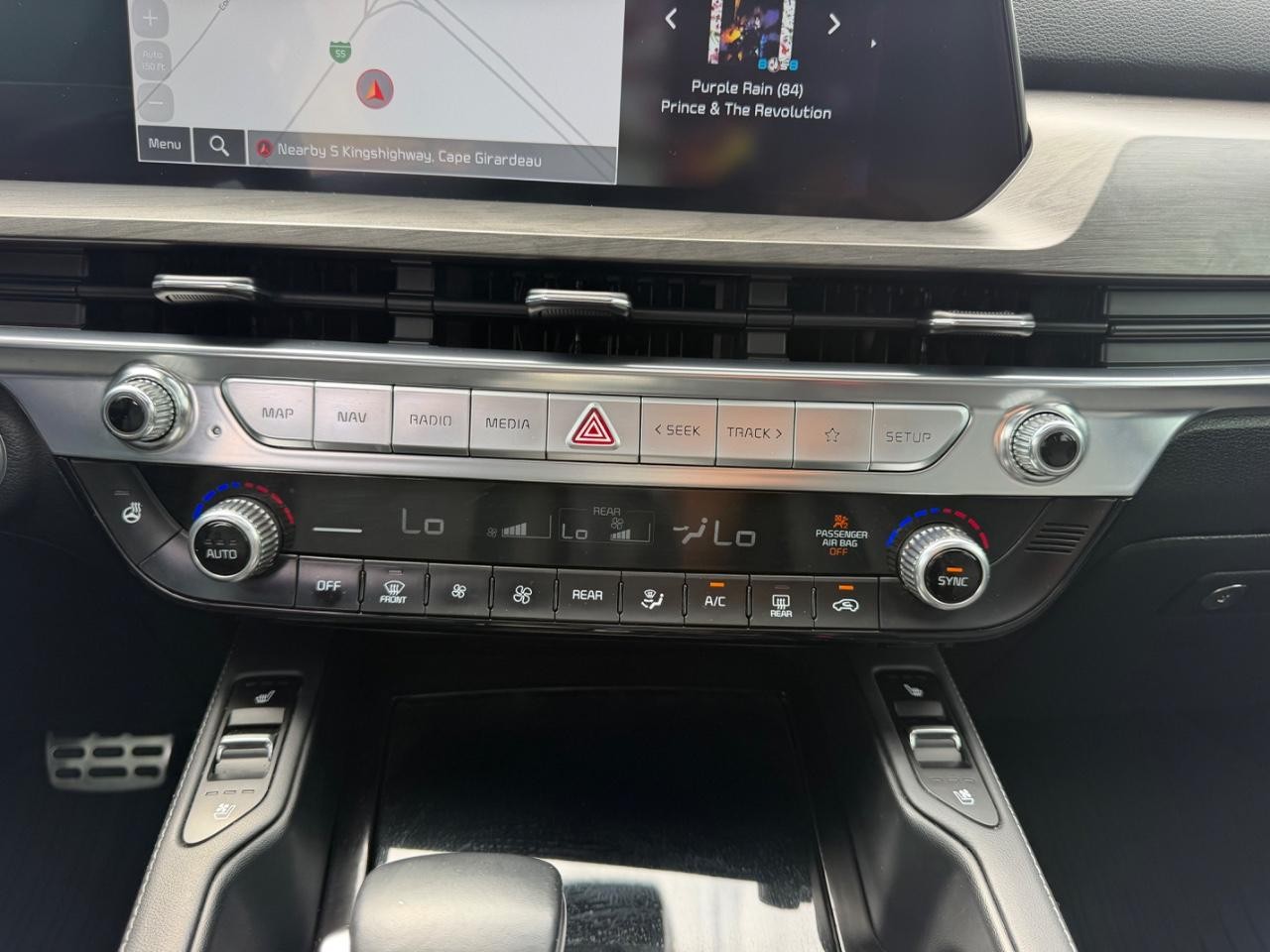 Kia Telluride Vehicle Full-screen Gallery Image 18