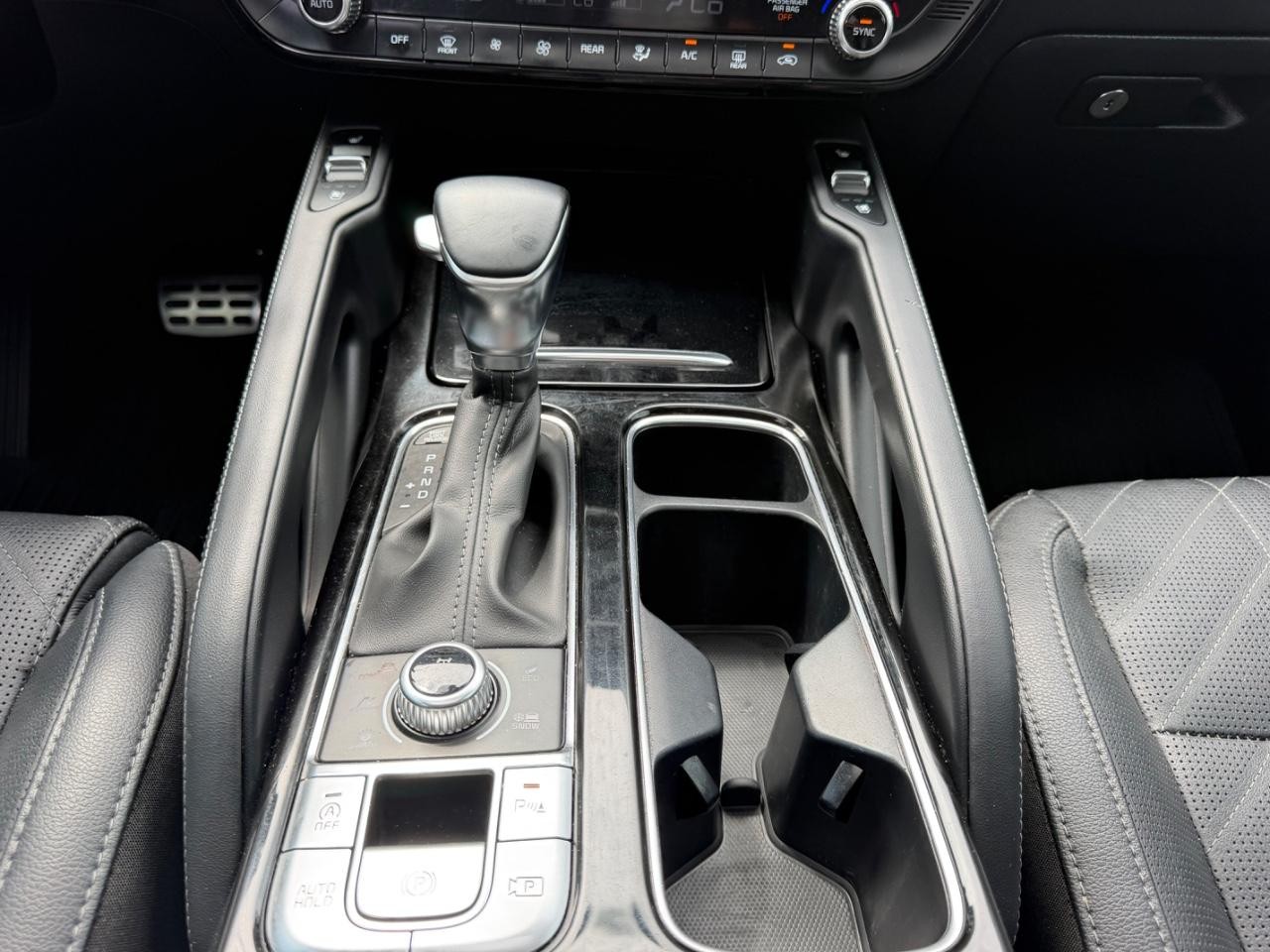 Kia Telluride Vehicle Full-screen Gallery Image 19