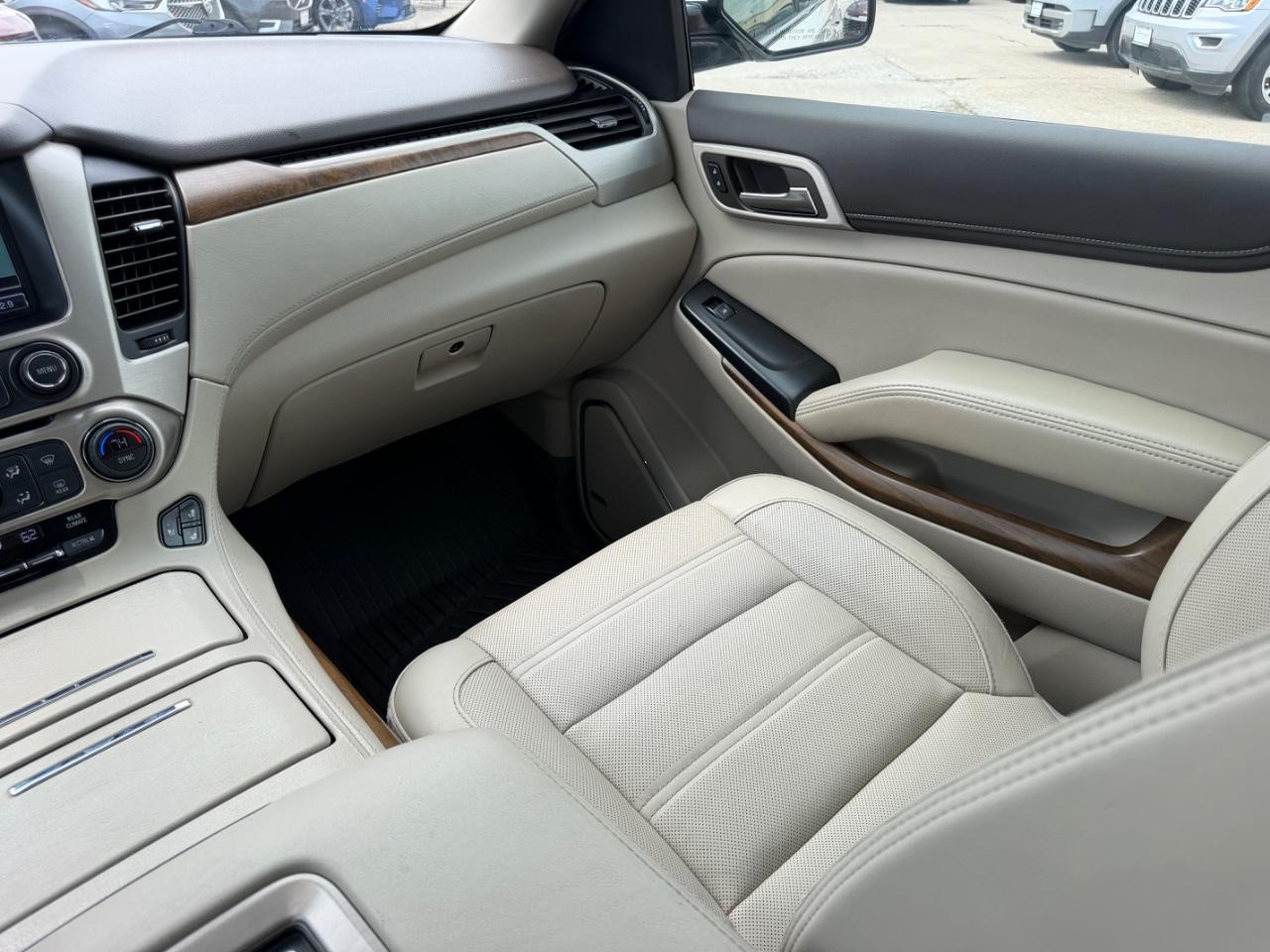GMC Yukon Vehicle Full-screen Gallery Image 21