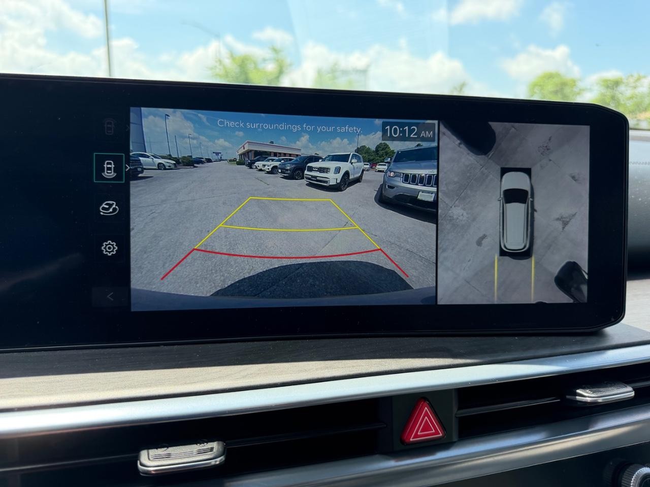 Kia Sorento Vehicle Full-screen Gallery Image 22