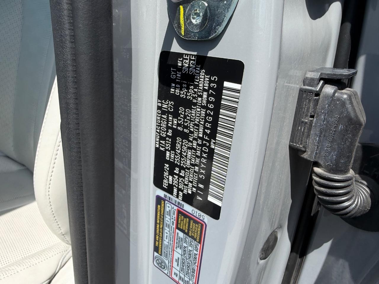 Kia Sorento Vehicle Full-screen Gallery Image 23