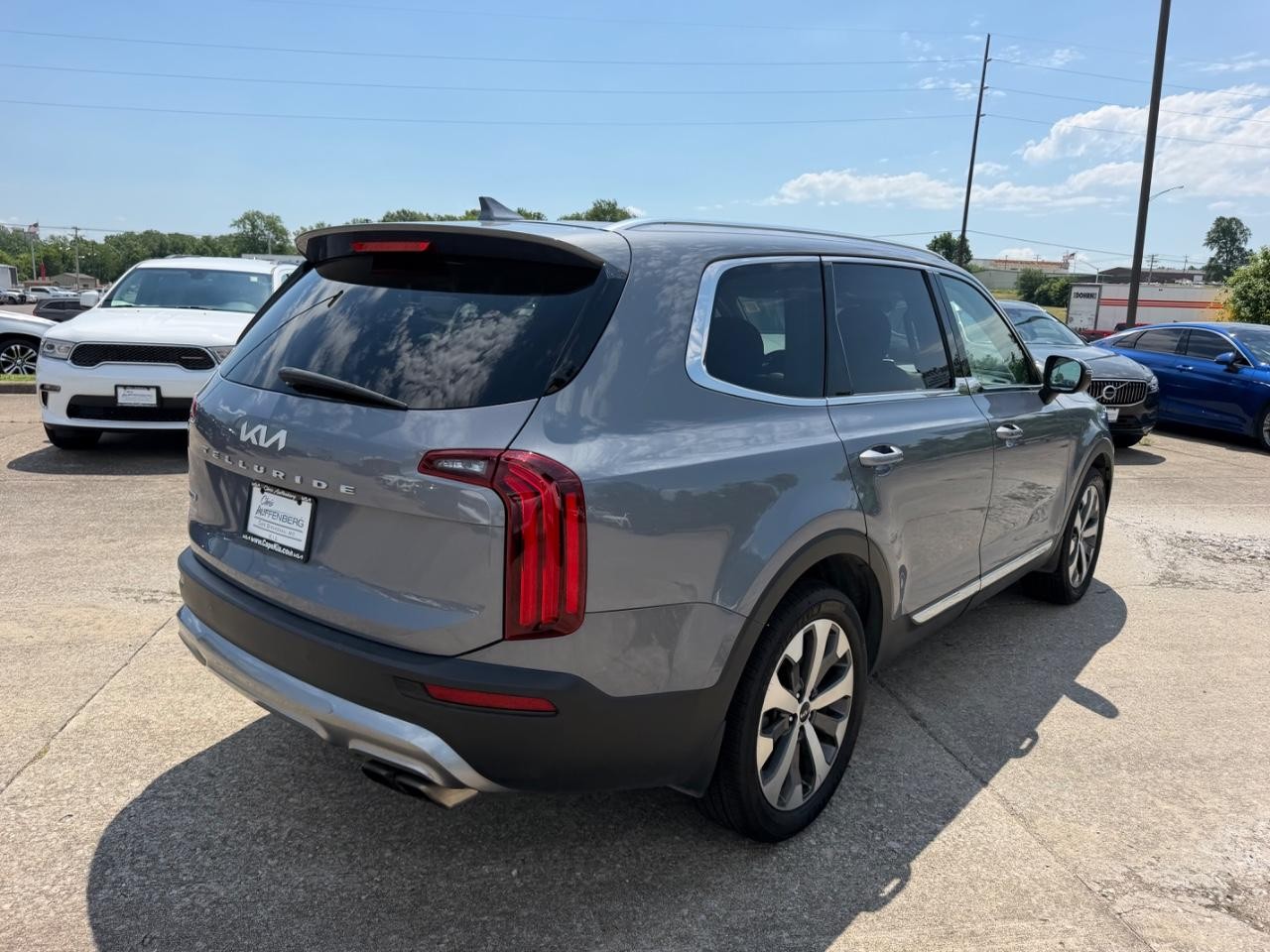 Kia Telluride Vehicle Full-screen Gallery Image 03