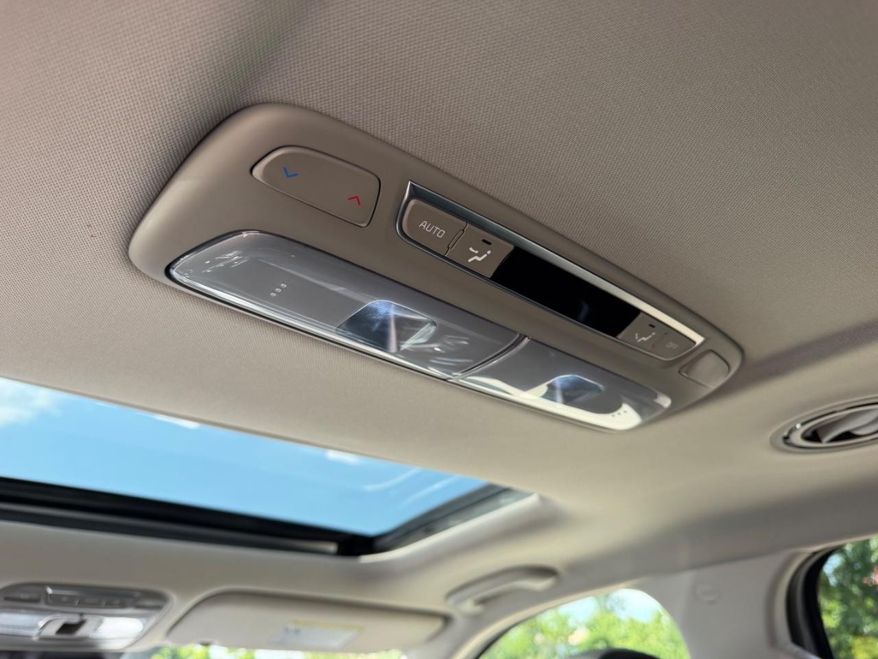 Kia Telluride Vehicle Full-screen Gallery Image 10