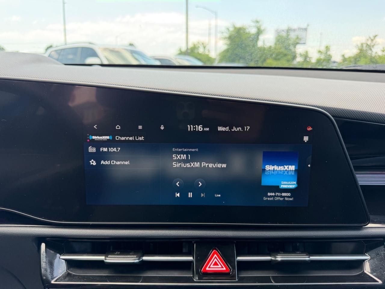 Kia Niro Vehicle Full-screen Gallery Image 12