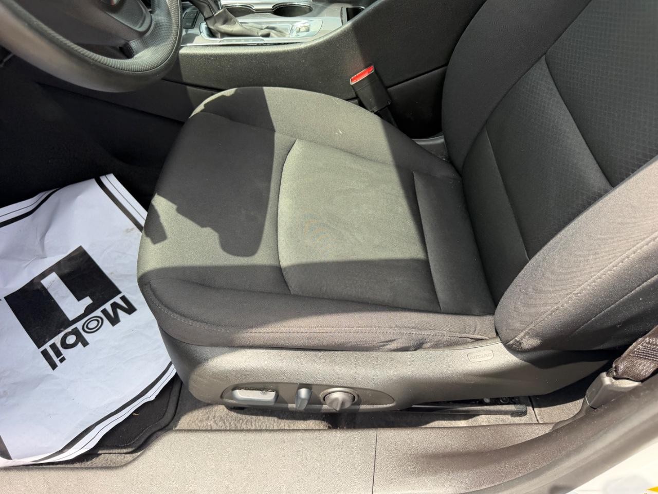 Chevrolet Malibu Vehicle Full-screen Gallery Image 16