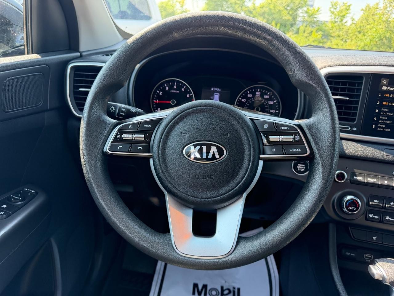 Kia Sportage Vehicle Full-screen Gallery Image 09