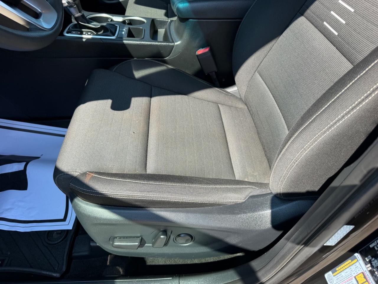 Kia Sportage Vehicle Full-screen Gallery Image 17