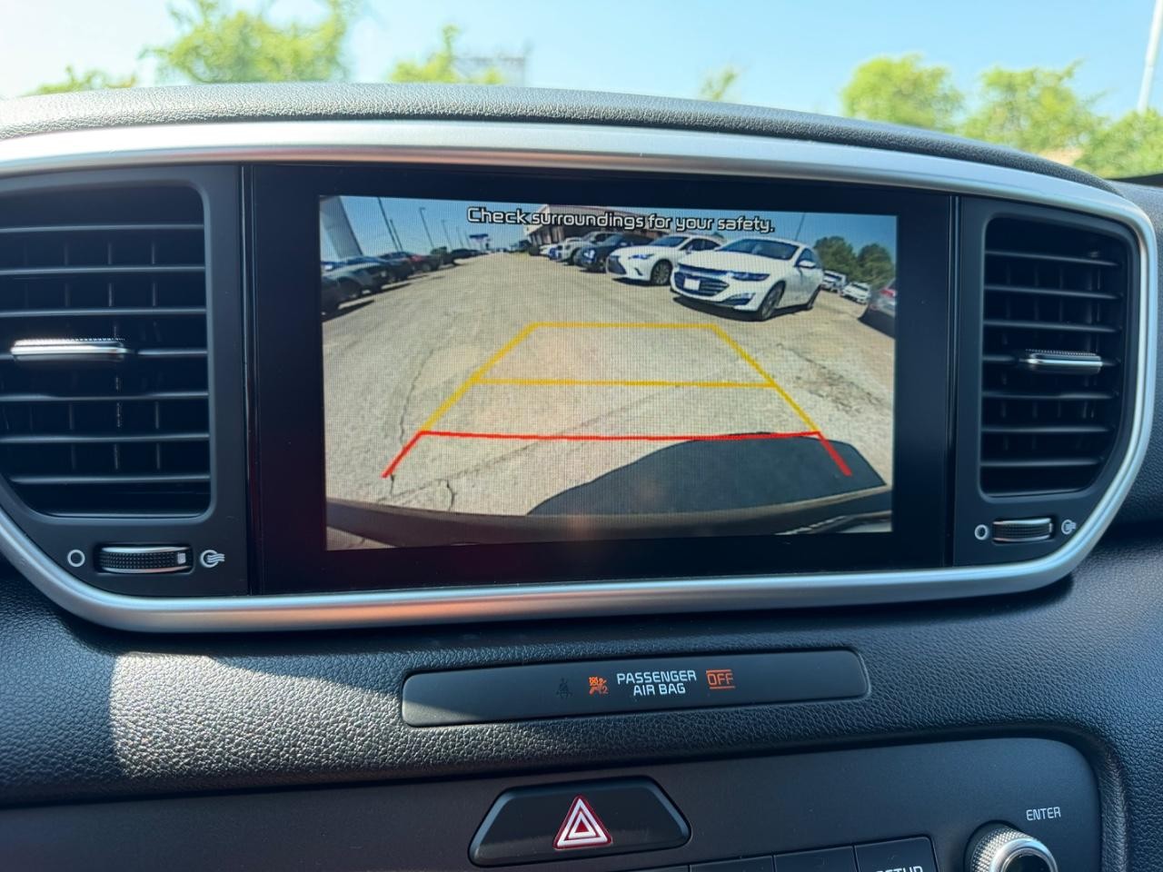 Kia Sportage Vehicle Full-screen Gallery Image 19