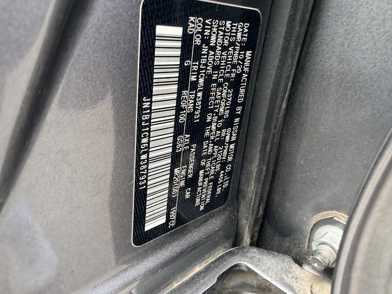 Nissan Rogue Sport Vehicle Full-screen Gallery Image 20