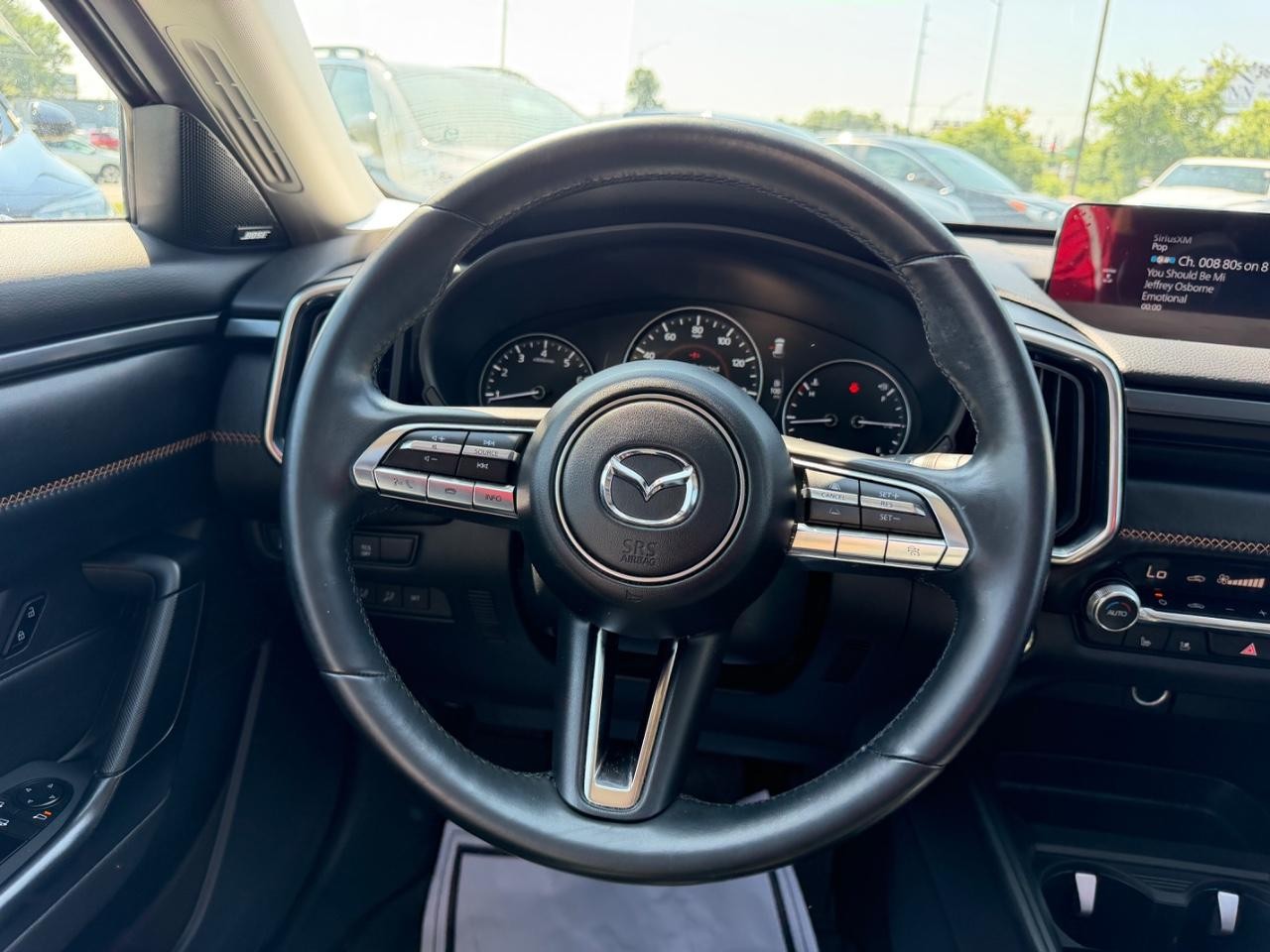 Mazda CX-50 Vehicle Full-screen Gallery Image 11