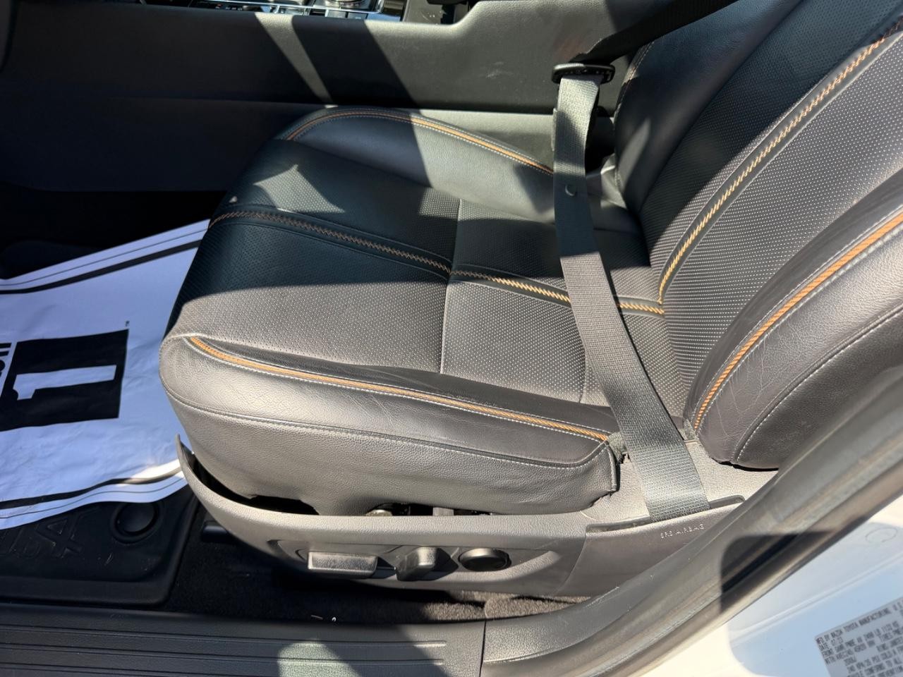 Mazda CX-50 Vehicle Full-screen Gallery Image 19