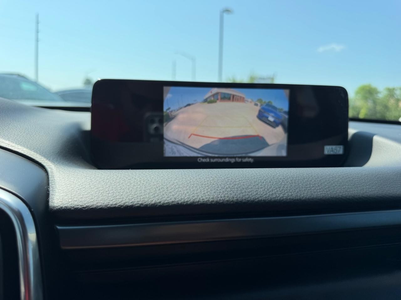Mazda CX-50 Vehicle Full-screen Gallery Image 22