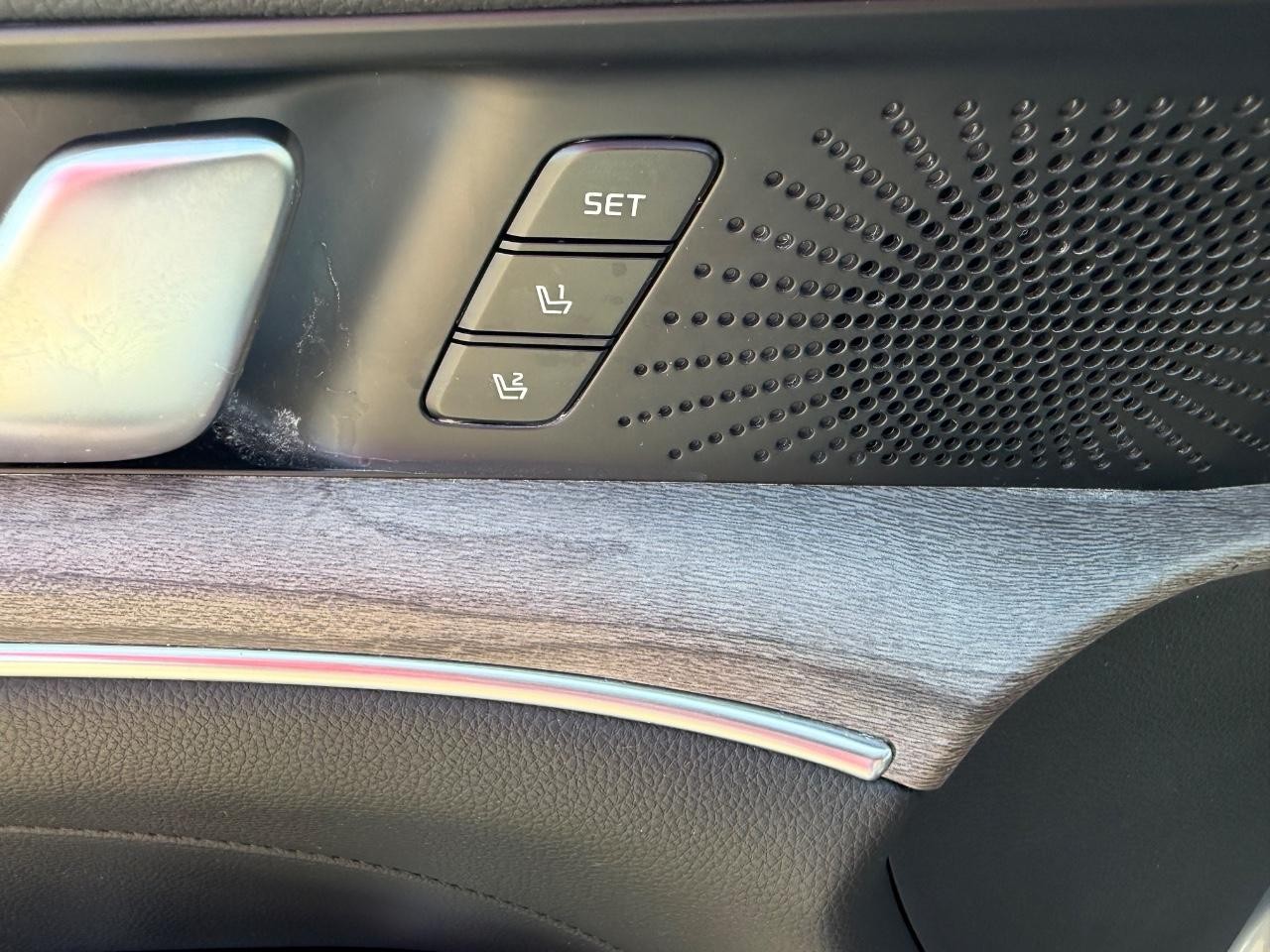 Kia K5 Vehicle Full-screen Gallery Image 18