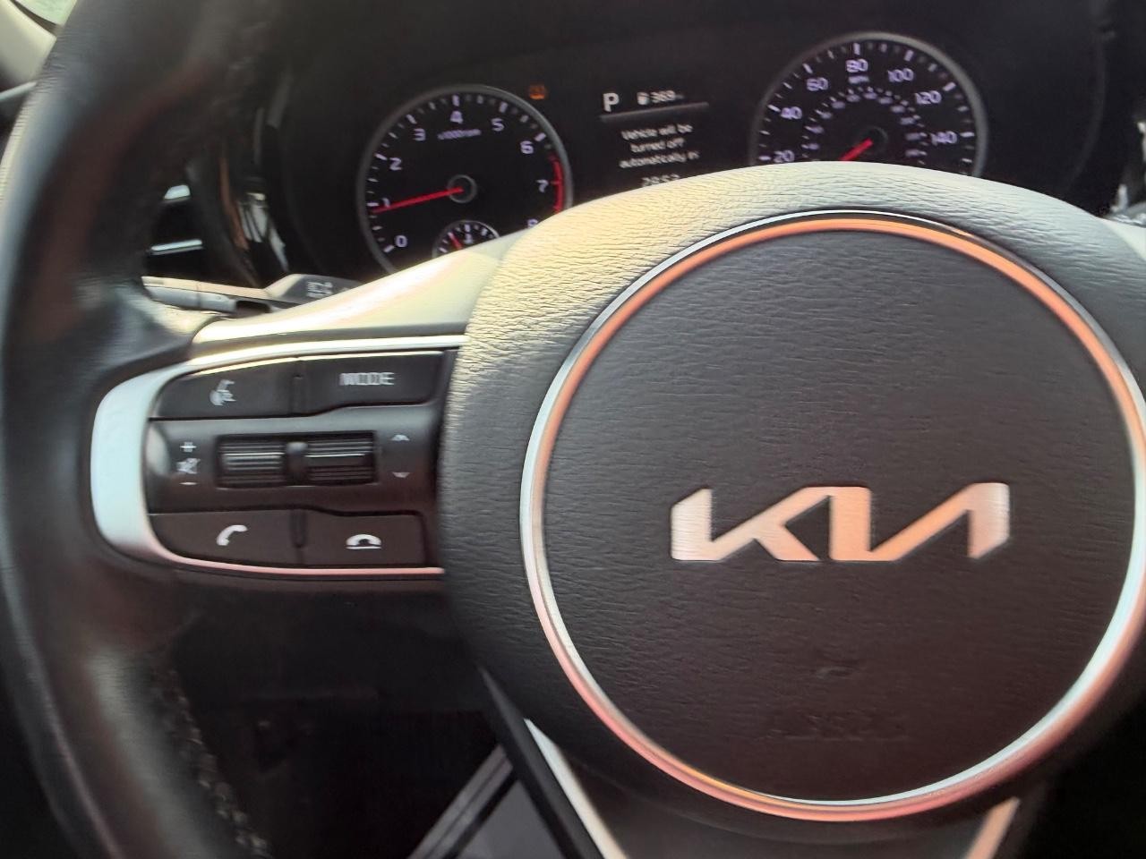 Kia K5 Vehicle Full-screen Gallery Image 10