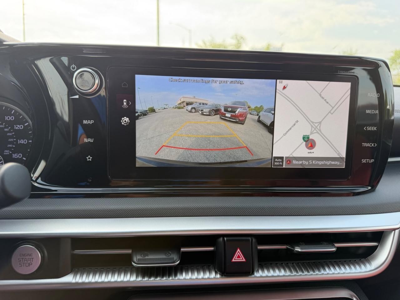 Kia K5 Vehicle Full-screen Gallery Image 19